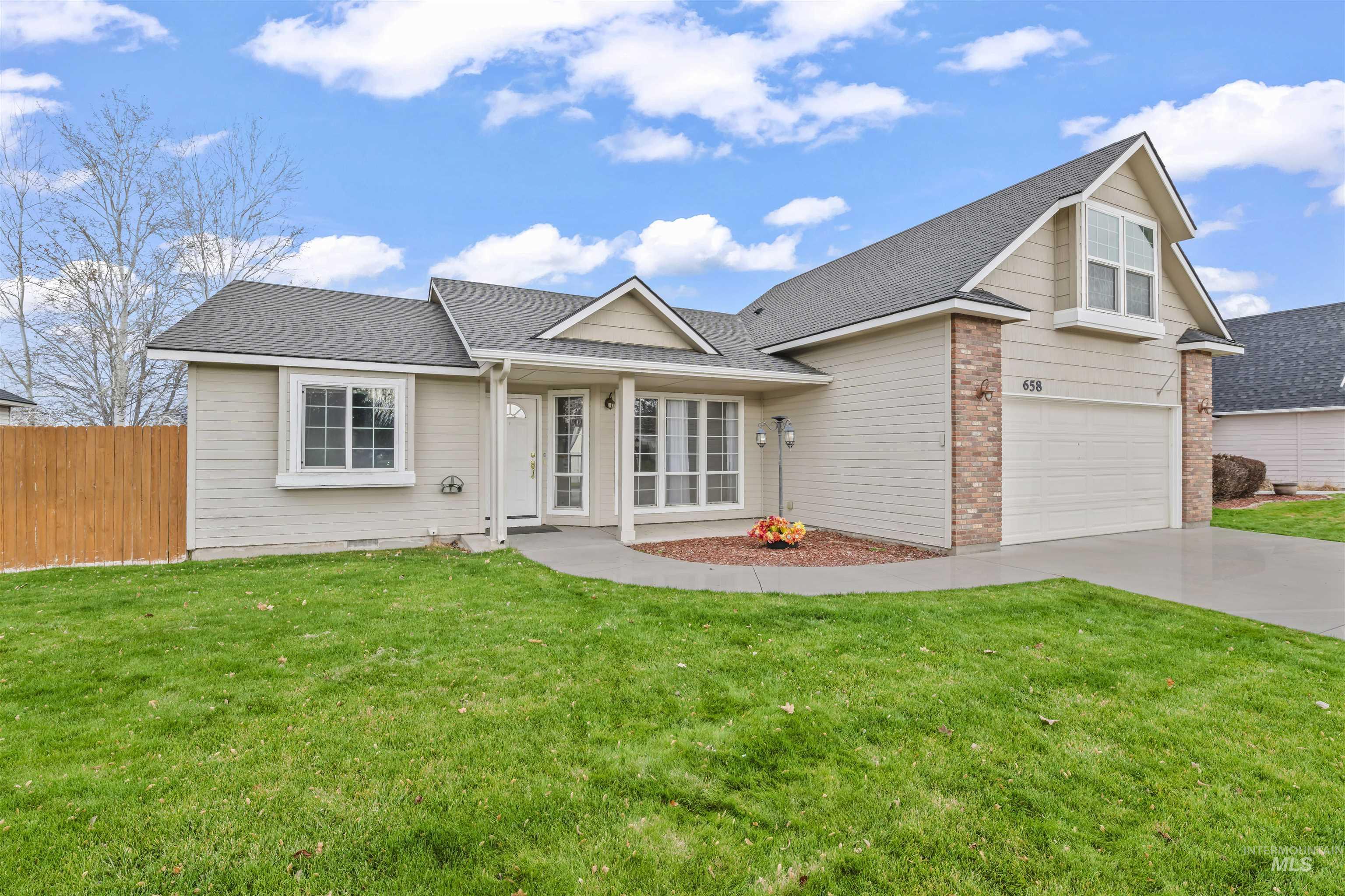 658 E Huckleberry Ct, Kuna, Idaho 83634, 3 Bedrooms, 2 Bathrooms, Residential For Sale, Price $390,000, 98970208