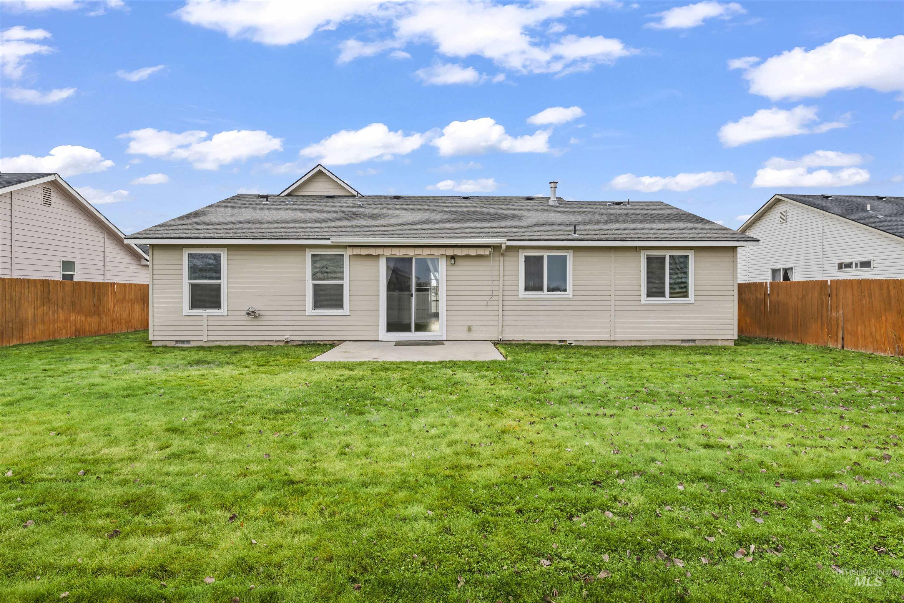 658 E Huckleberry Ct, Kuna, Idaho 83634, 3 Bedrooms, 2 Bathrooms, Residential For Sale, Price $390,000, 98970208