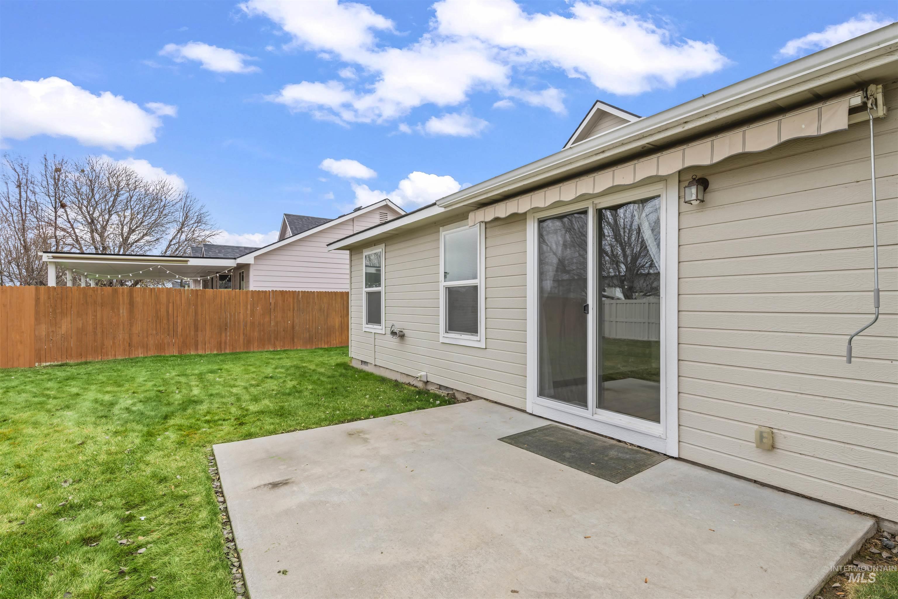 658 E Huckleberry Ct, Kuna, Idaho 83634, 3 Bedrooms, 2 Bathrooms, Residential For Sale, Price $390,000, 98970208