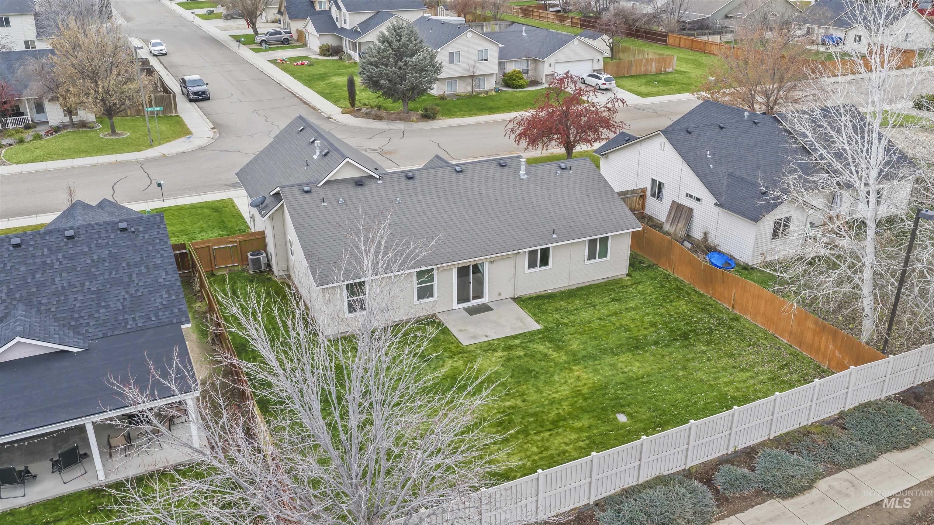 658 E Huckleberry Ct, Kuna, Idaho 83634, 3 Bedrooms, 2 Bathrooms, Residential For Sale, Price $390,000, 98970208