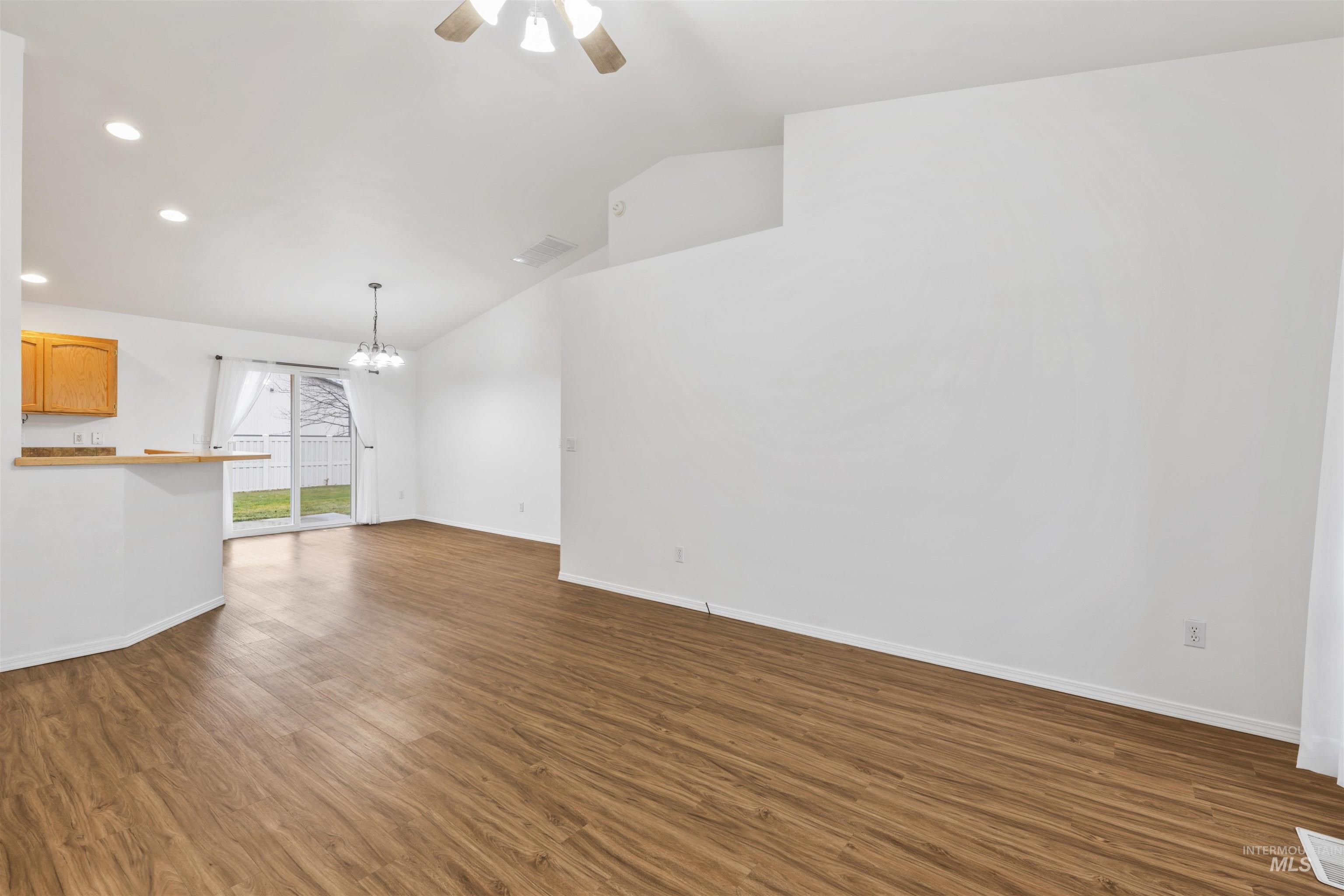 658 E Huckleberry Ct, Kuna, Idaho 83634, 3 Bedrooms, 2 Bathrooms, Residential For Sale, Price $390,000, 98970208