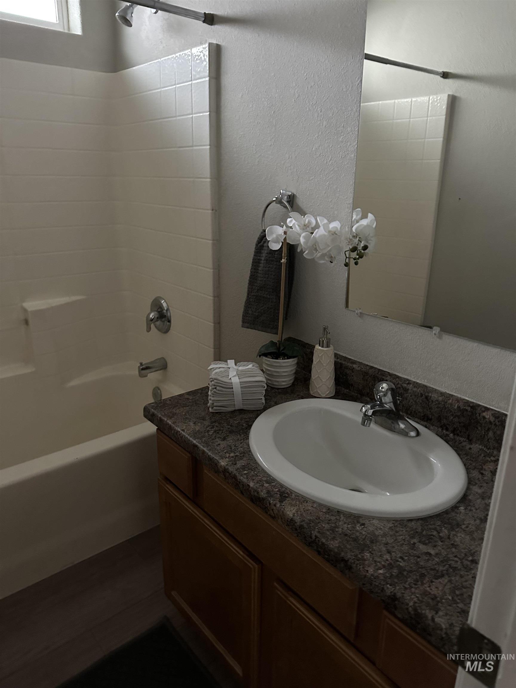 1309 Lauren Lane, Filer, Idaho 83328, 4 Bedrooms, 2 Bathrooms, Residential For Sale, Price $329,900,MLS 98970210