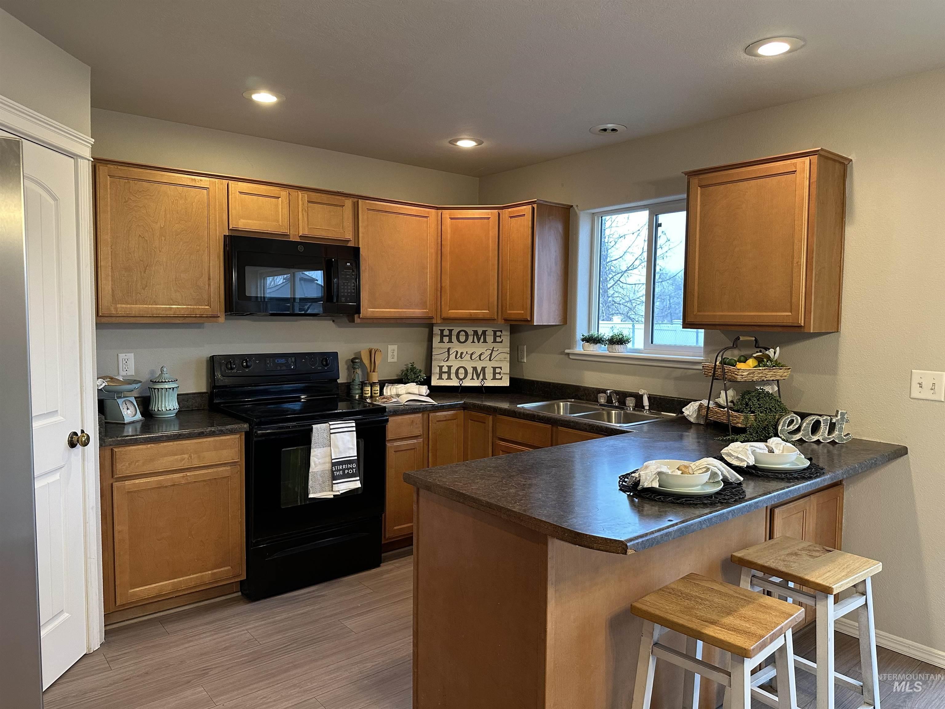 1309 Lauren Lane, Filer, Idaho 83328, 4 Bedrooms, 2 Bathrooms, Residential For Sale, Price $329,900,MLS 98970210