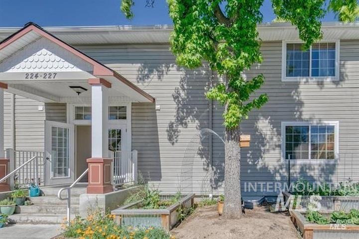 225 W Village Ln, Boise, Idaho 83702, 1 Bedroom, 1 Bathroom, Residential For Sale, Price $334,900, 98970212