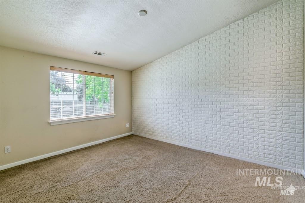 225 W Village Ln, Boise, Idaho 83702, 1 Bedroom, 1 Bathroom, Residential For Sale, Price $334,900, 98970212