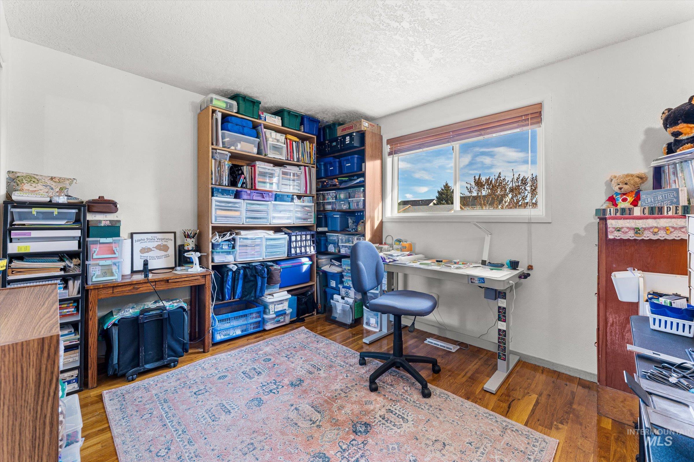 1795 N 7th East, Mountain Home, Idaho 83647, 5 Bedrooms, 2 Bathrooms, Residential For Sale, Price $395,000,MLS 98970215