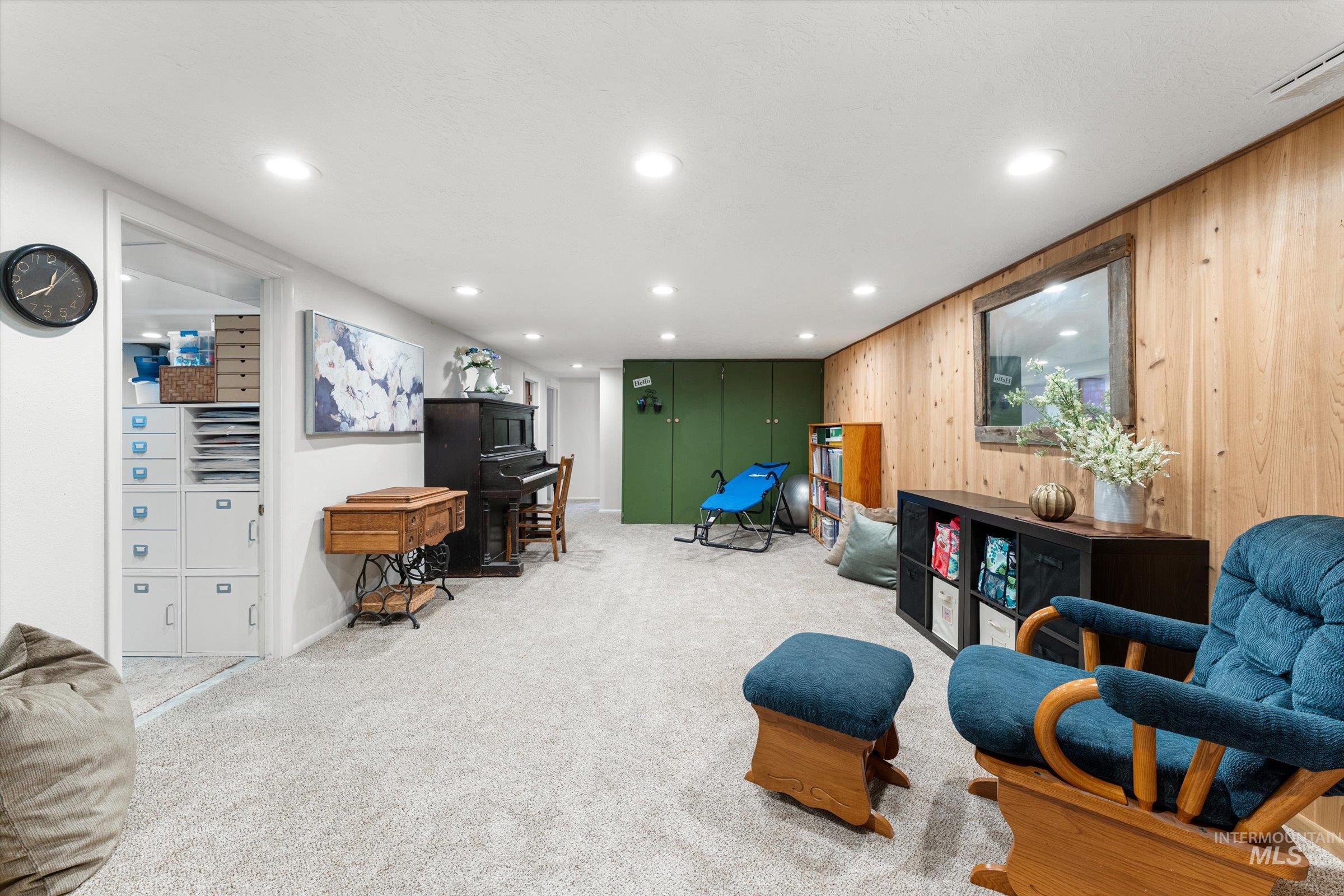 1795 N 7th East, Mountain Home, Idaho 83647, 5 Bedrooms, 2 Bathrooms, Residential For Sale, Price $395,000,MLS 98970215