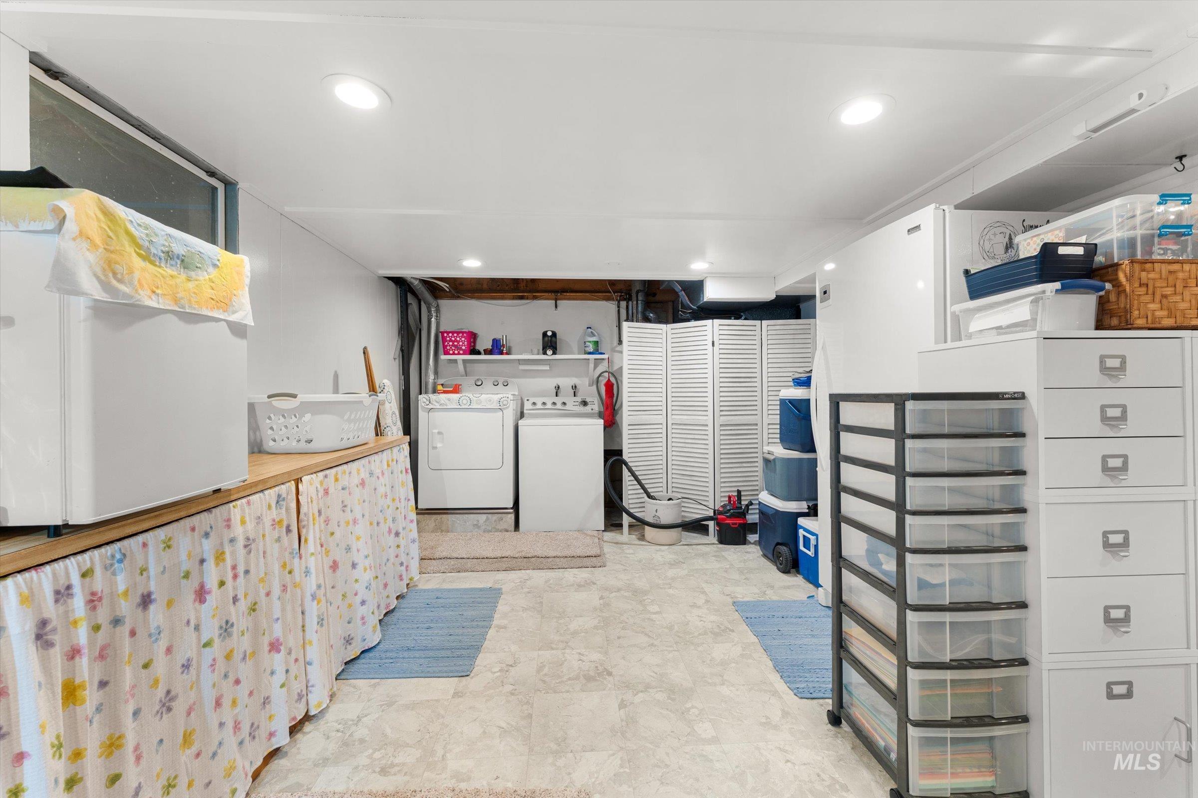 1795 N 7th East, Mountain Home, Idaho 83647, 5 Bedrooms, 2 Bathrooms, Residential For Sale, Price $395,000,MLS 98970215