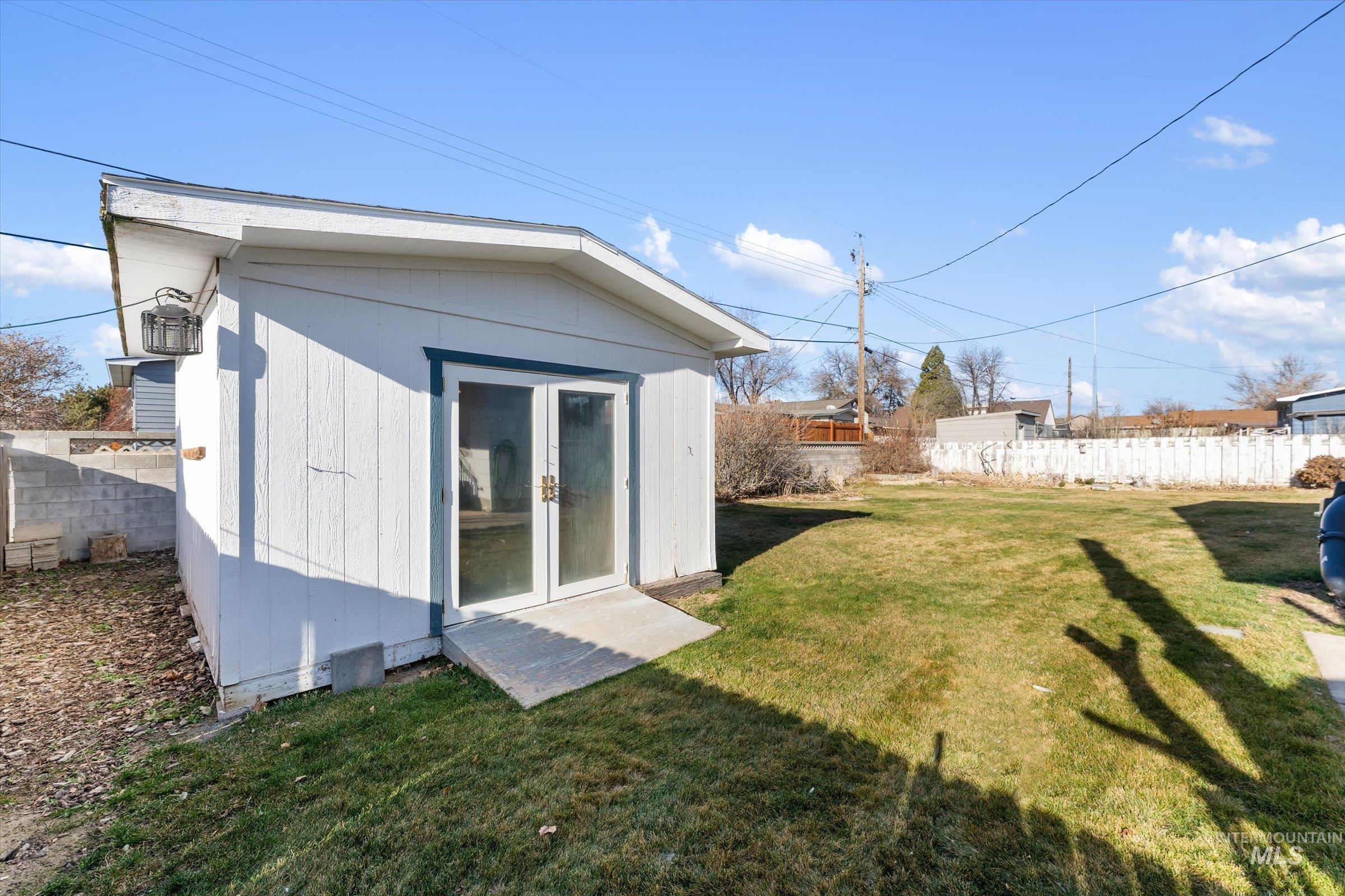 1795 N 7th East, Mountain Home, Idaho 83647, 5 Bedrooms, 2 Bathrooms, Residential For Sale, Price $395,000,MLS 98970215