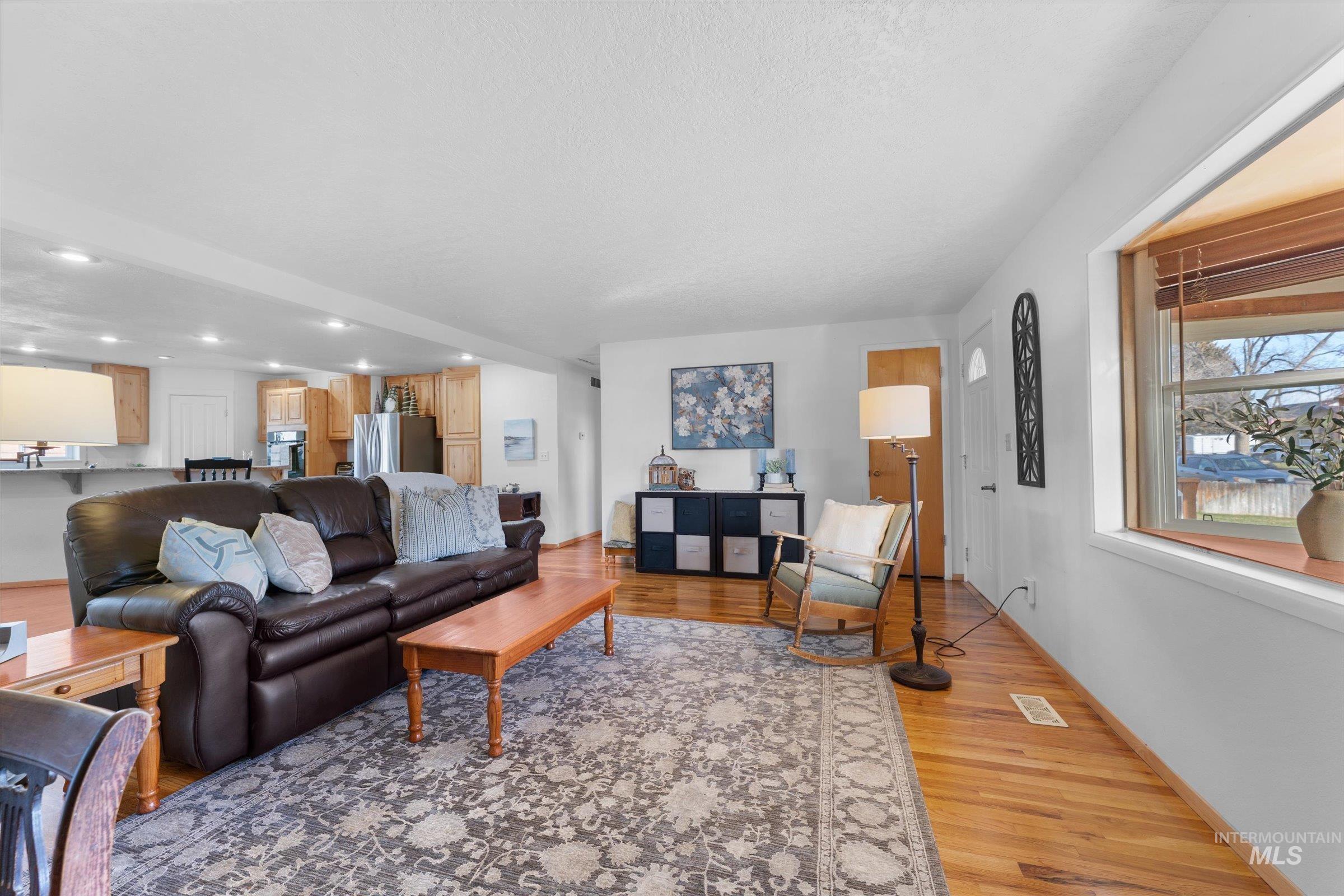 1795 N 7th East, Mountain Home, Idaho 83647, 5 Bedrooms, 2 Bathrooms, Residential For Sale, Price $395,000,MLS 98970215