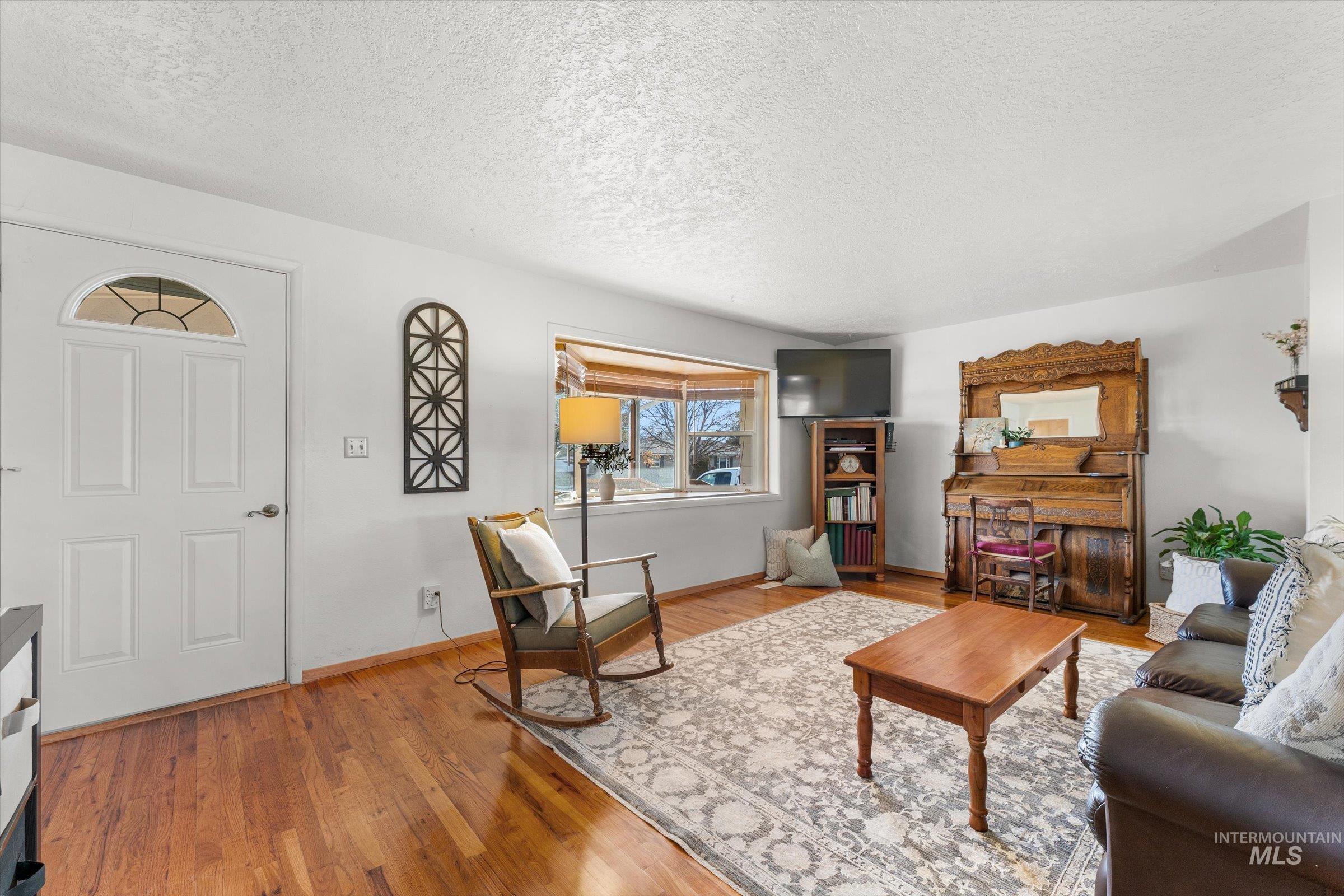 1795 N 7th East, Mountain Home, Idaho 83647, 5 Bedrooms, 2 Bathrooms, Residential For Sale, Price $395,000,MLS 98970215