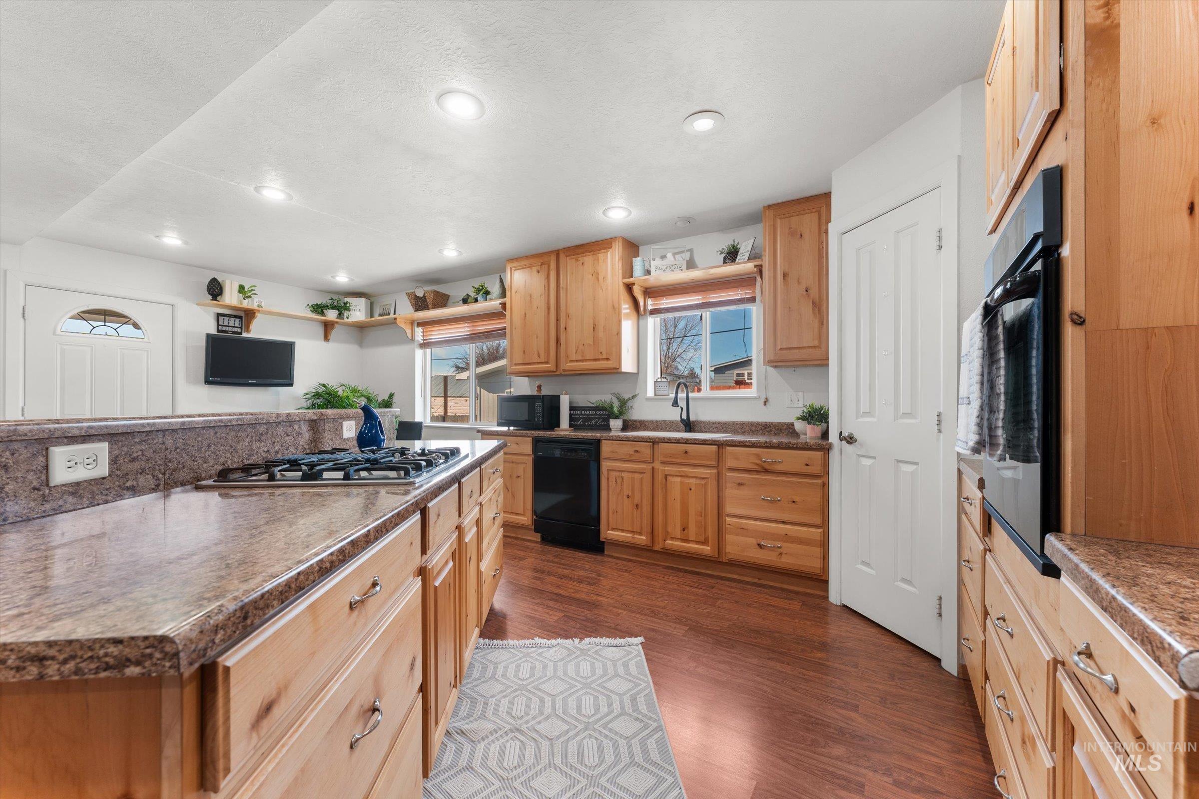 1795 N 7th East, Mountain Home, Idaho 83647, 5 Bedrooms, 2 Bathrooms, Residential For Sale, Price $395,000,MLS 98970215