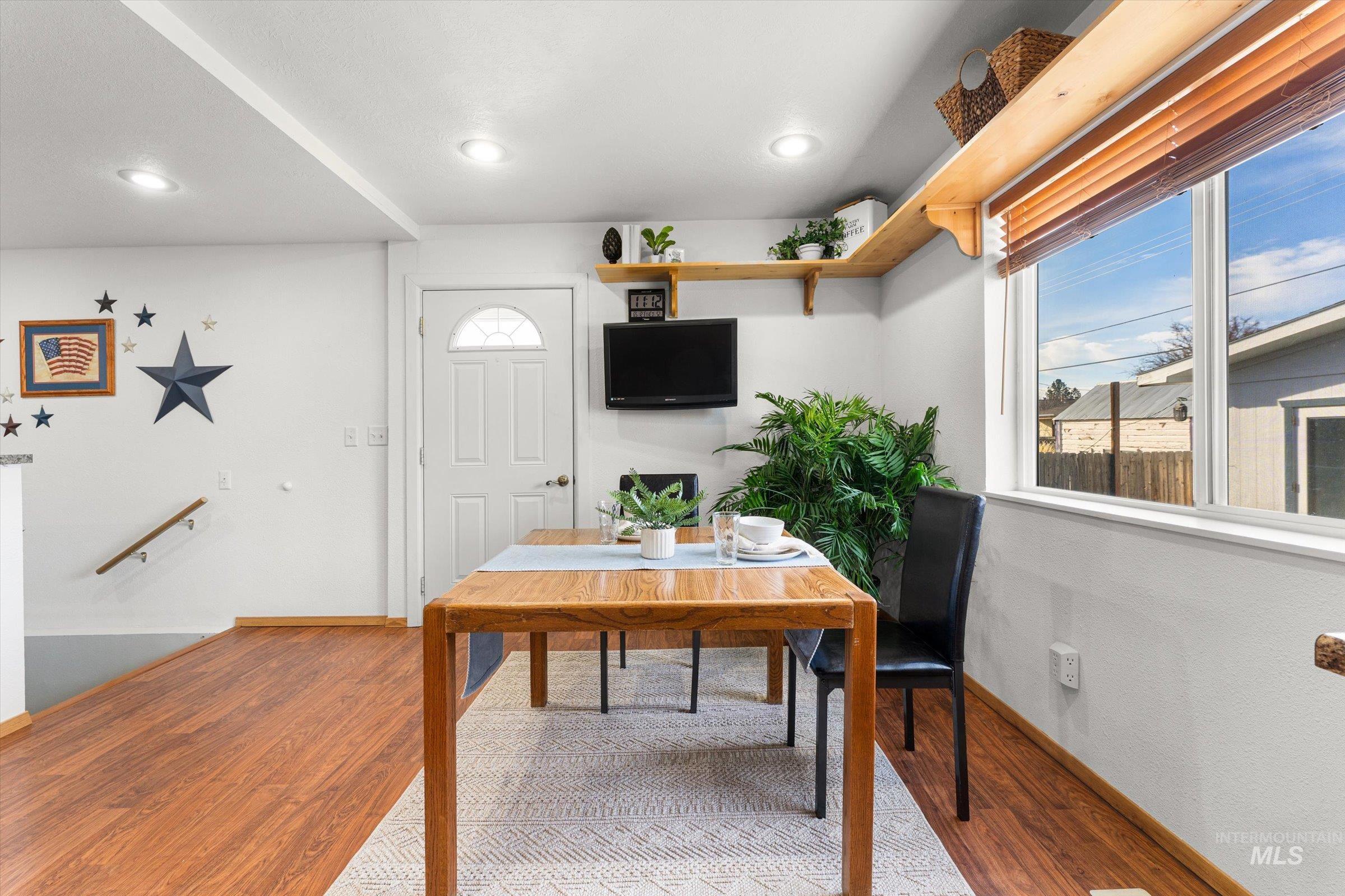 1795 N 7th East, Mountain Home, Idaho 83647, 5 Bedrooms, 2 Bathrooms, Residential For Sale, Price $395,000,MLS 98970215