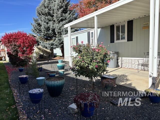 View of side of home