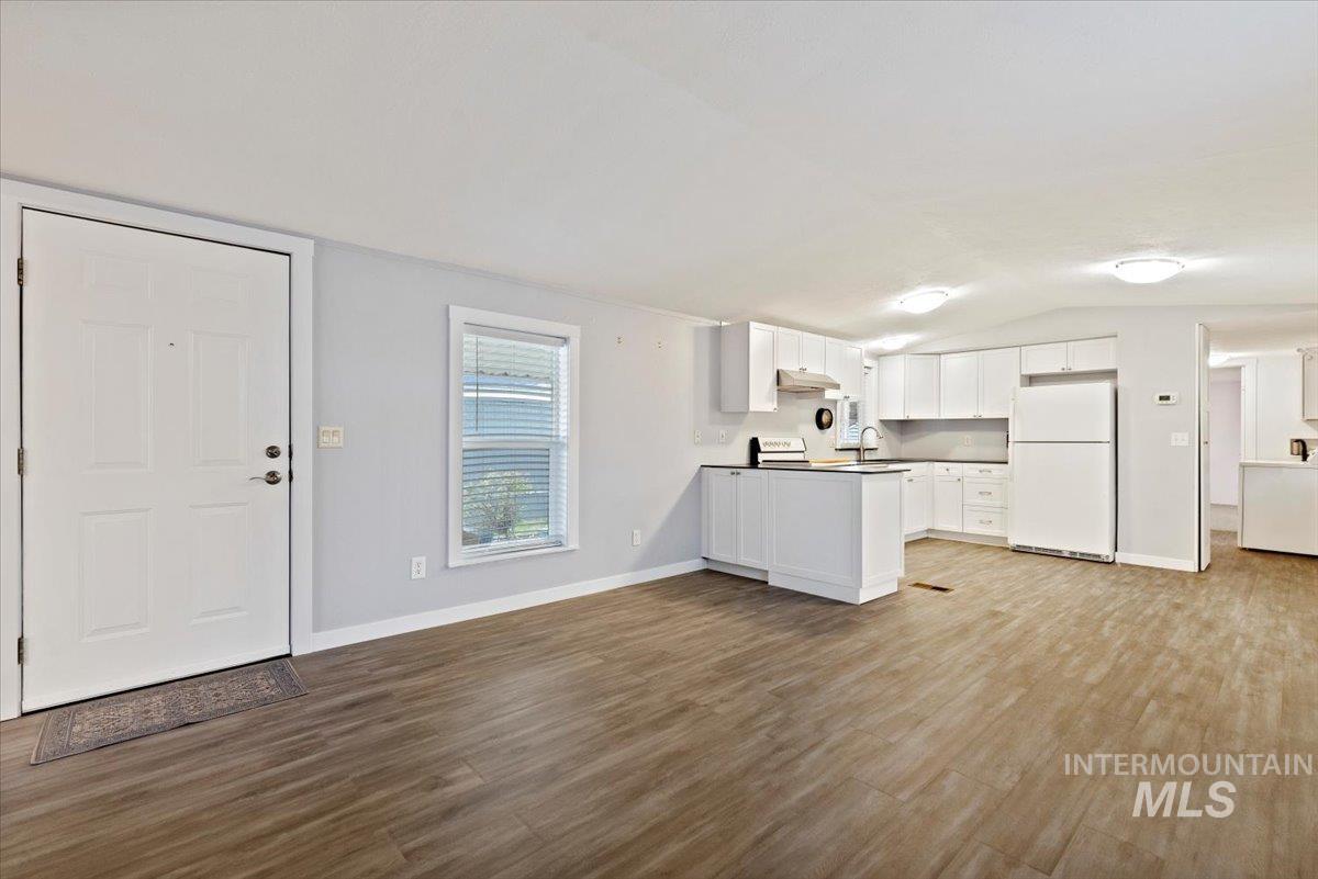 5653 N Fairfax, Garden City, Idaho 83714, 2 Bedrooms, 1 Bathroom, Residential For Sale, Price $115,000, 98970232