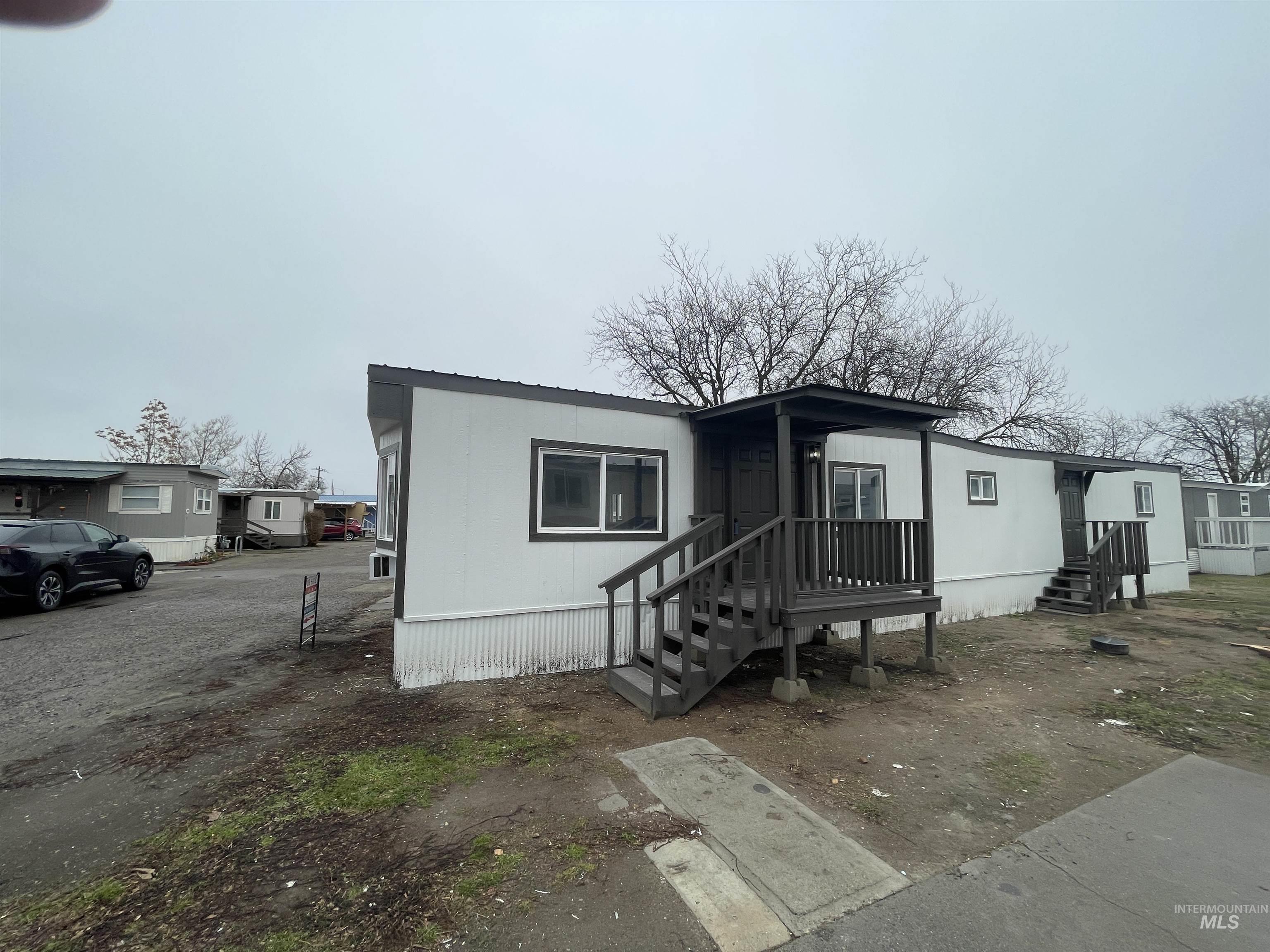 View of manufactured / mobile home