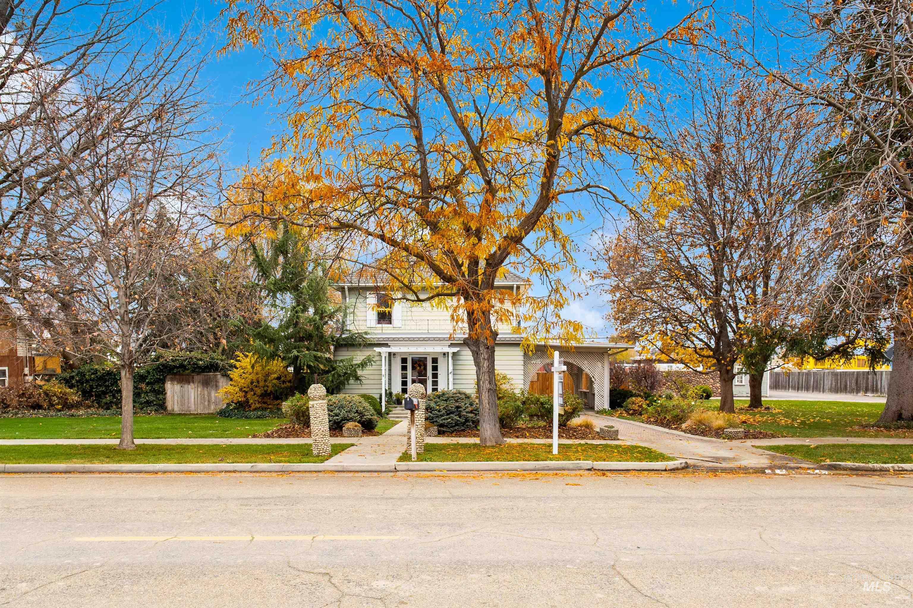 1917 Arthur, Caldwell, Idaho 83605, 5 Bedrooms, Business/Commercial For Sale, Price $749,900, 98970238