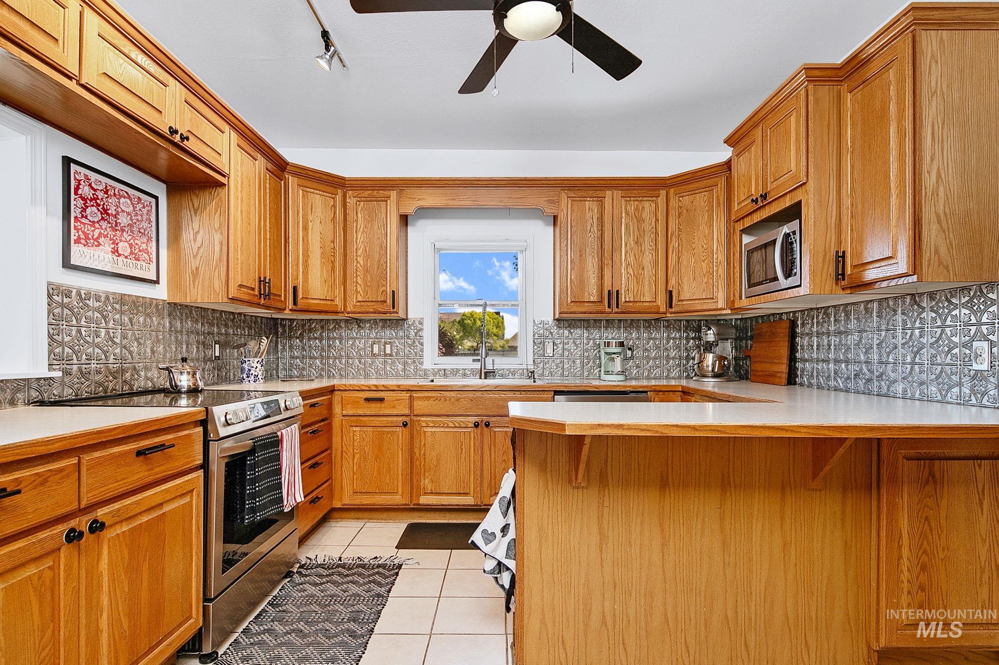 1917 Arthur, Caldwell, Idaho 83605, 5 Bedrooms, Business/Commercial For Sale, Price $649,900,MLS 98970238