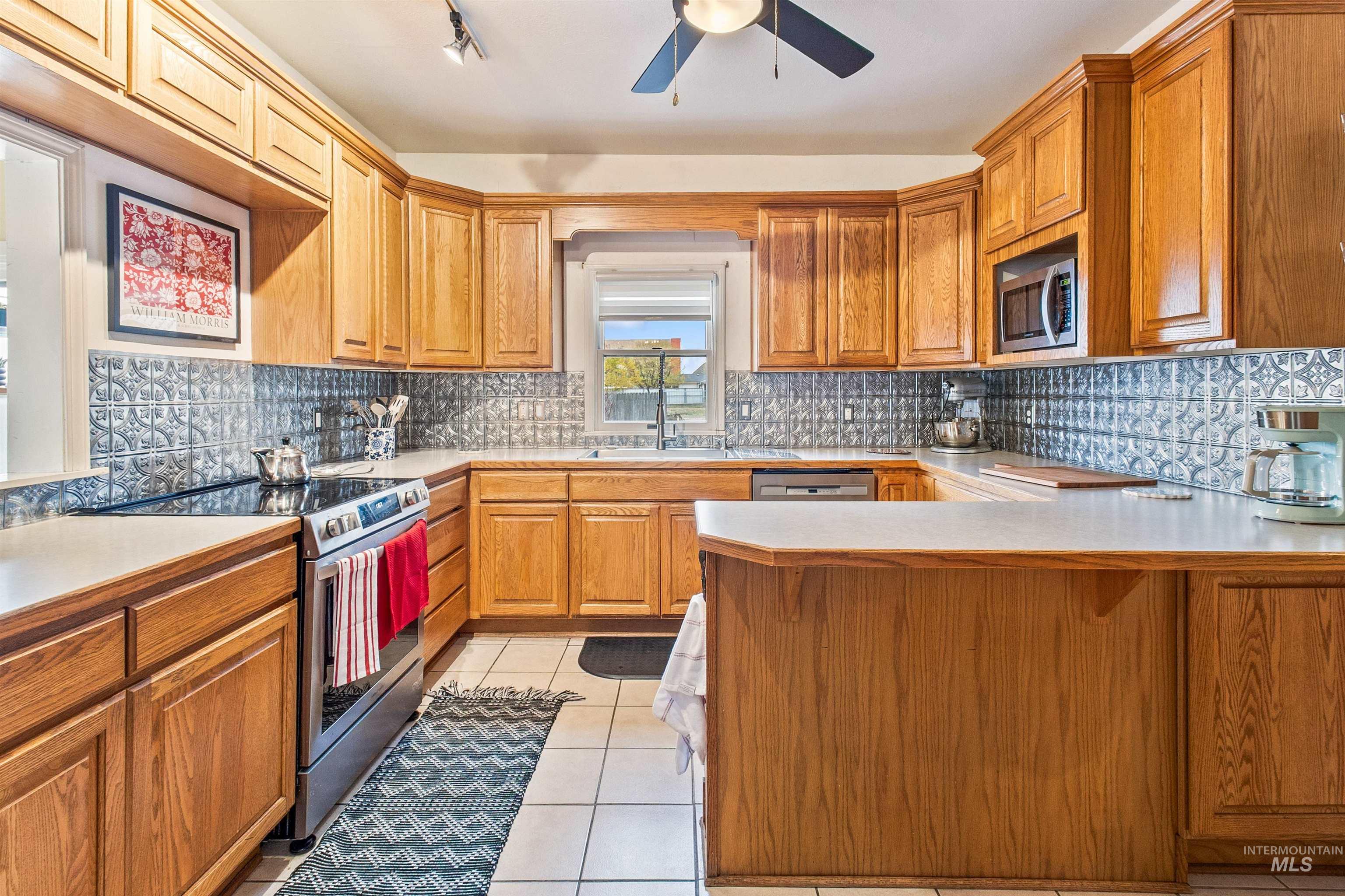 1917 Arthur, Caldwell, Idaho 83605, 5 Bedrooms, Business/Commercial For Sale, Price $749,900, 98970238