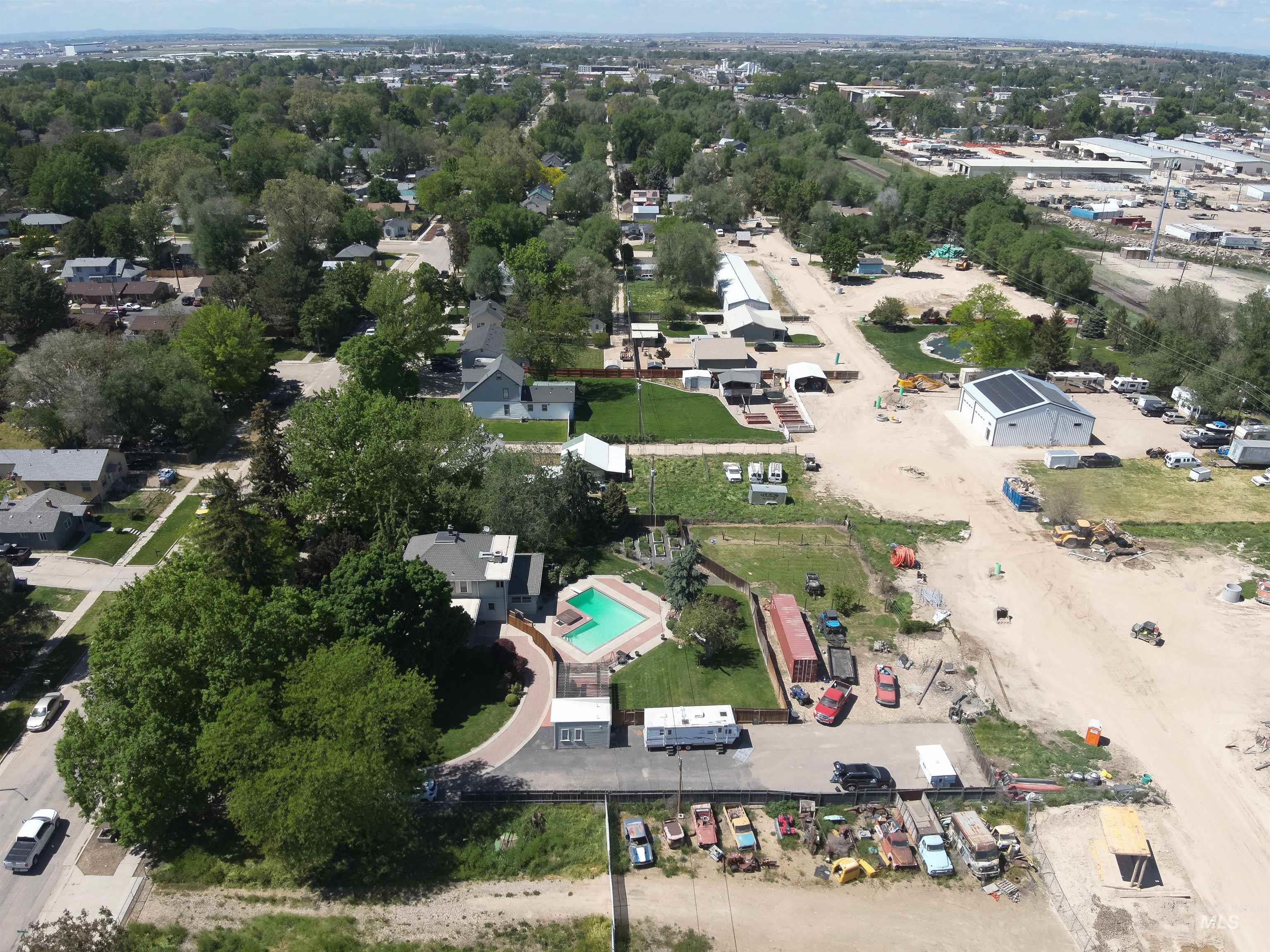 1917 Arthur, Caldwell, Idaho 83605, 5 Bedrooms, Business/Commercial For Sale, Price $649,900,MLS 98970238