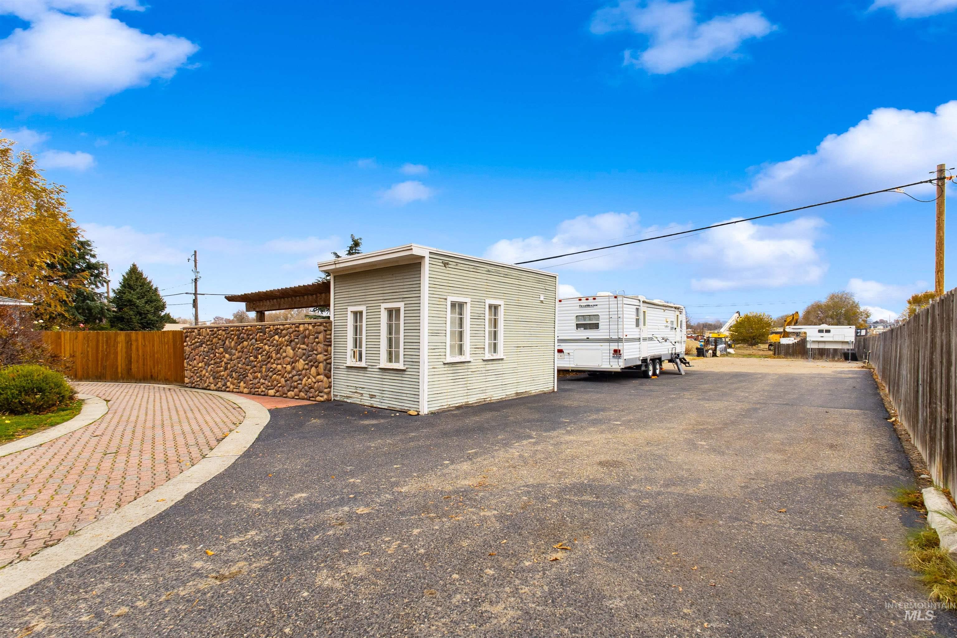 1917 Arthur, Caldwell, Idaho 83605, 5 Bedrooms, Business/Commercial For Sale, Price $749,900, 98970238