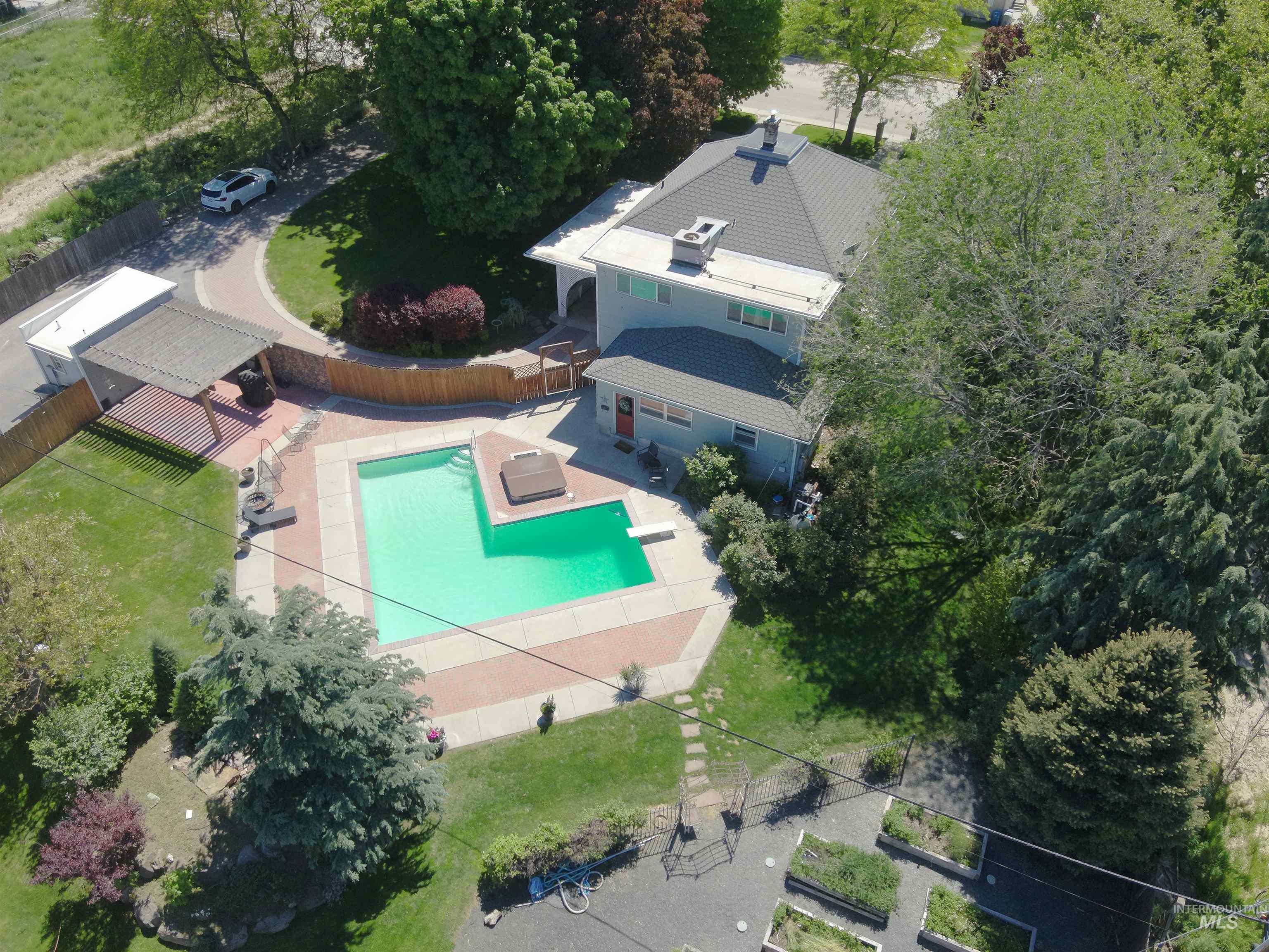 1917 Arthur, Caldwell, Idaho 83605, 5 Bedrooms, Business/Commercial For Sale, Price $649,900,MLS 98970238