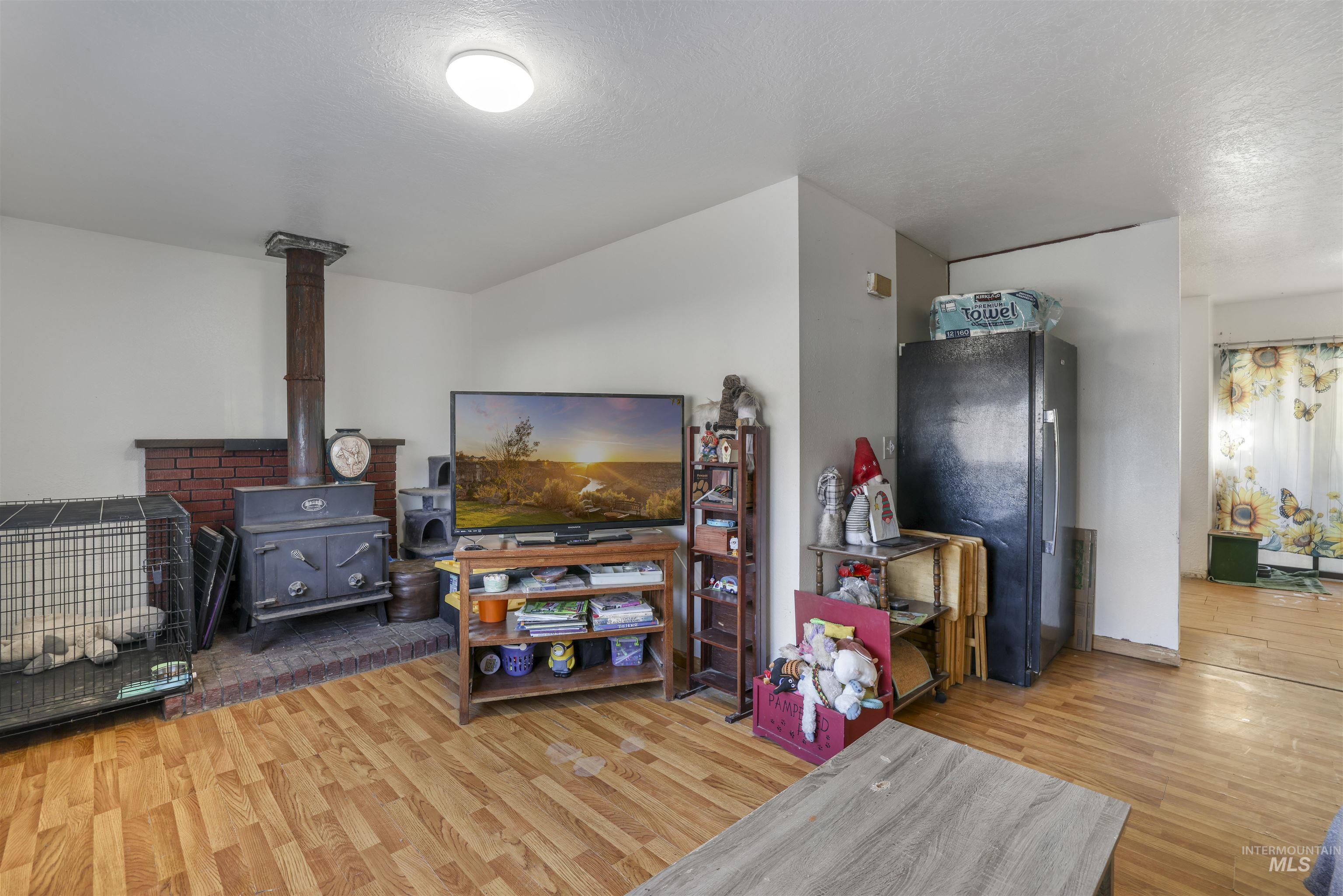 414 Heyburn Ave, Twin Falls, Idaho 83301, 2 Bedrooms, 1 Bathroom, Residential Income For Sale, Price $326,000, 98970253