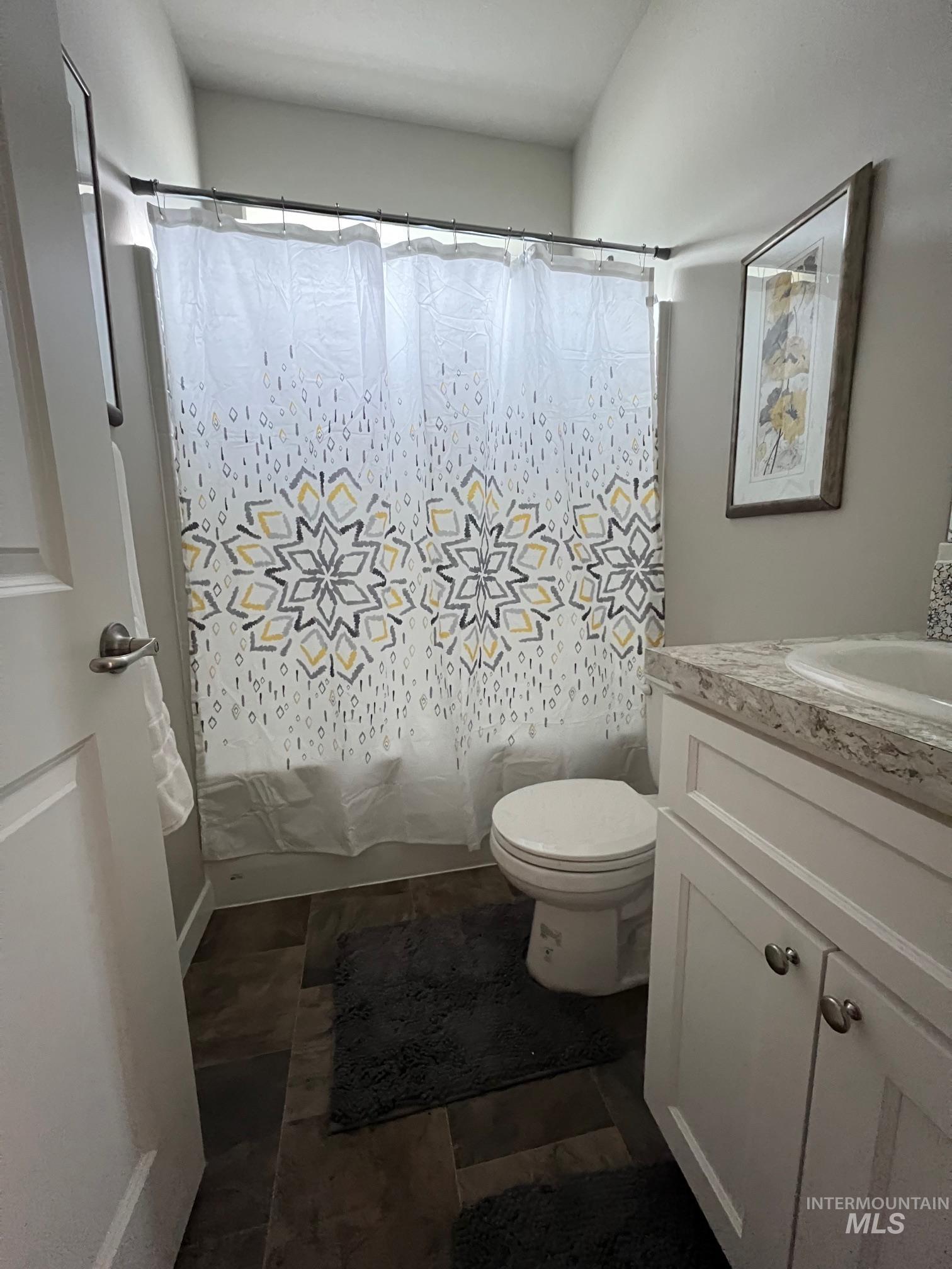 720 Shadowleaf Ave, Twin Falls, Idaho 83301-2925, 3 Bedrooms, 2 Bathrooms, Residential Income For Sale, Price $689,900, 98970254