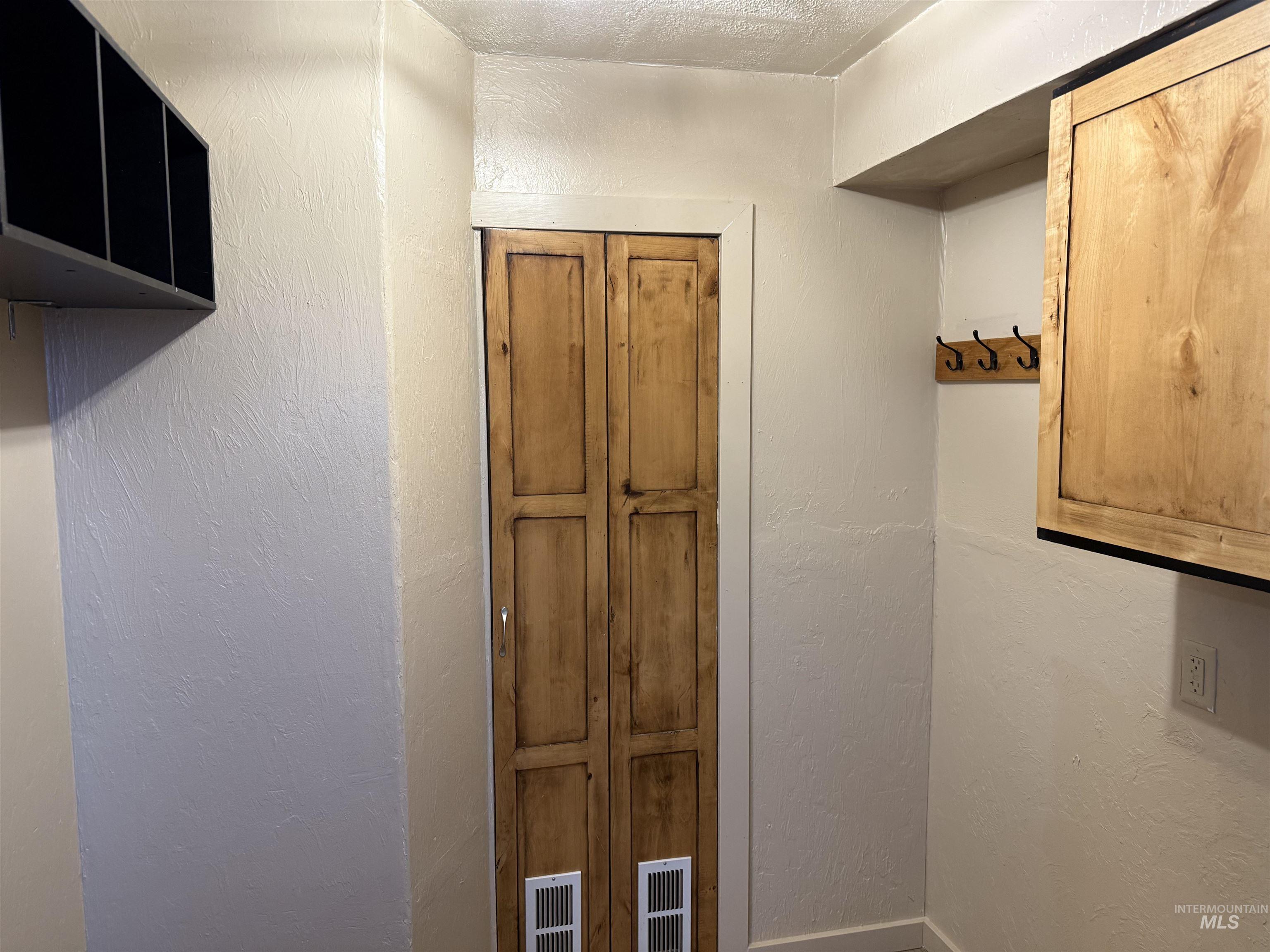 Detailed view of a textured wall