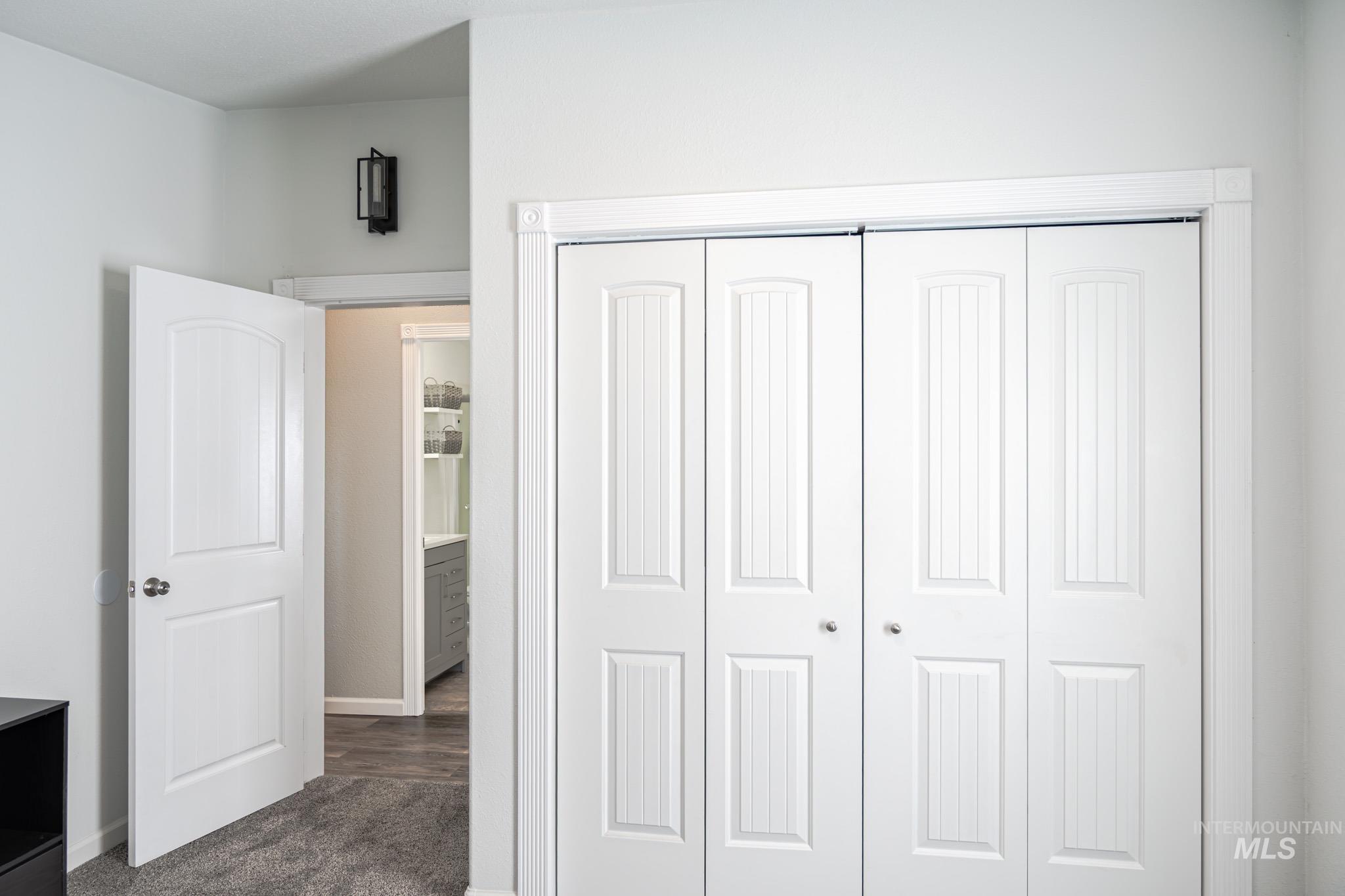 1207 Erlebach Way, Ontario, Oregon 97914, 3 Bedrooms, 2 Bathrooms, Residential For Sale, Price $325,000,MLS 98970263