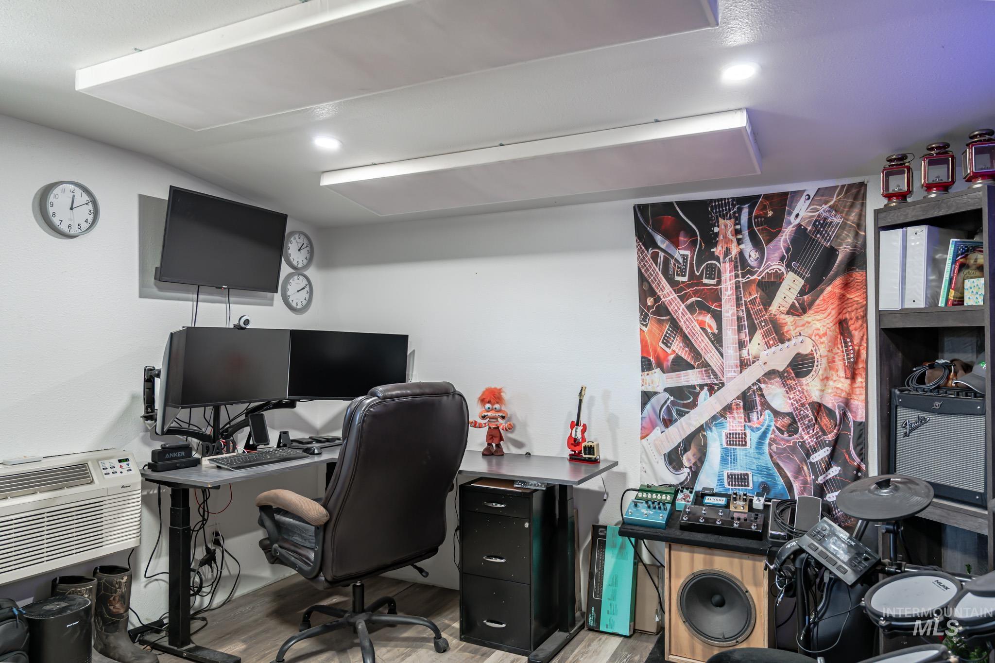 1207 Erlebach Way, Ontario, Oregon 97914, 3 Bedrooms, 2 Bathrooms, Residential For Sale, Price $325,000,MLS 98970263