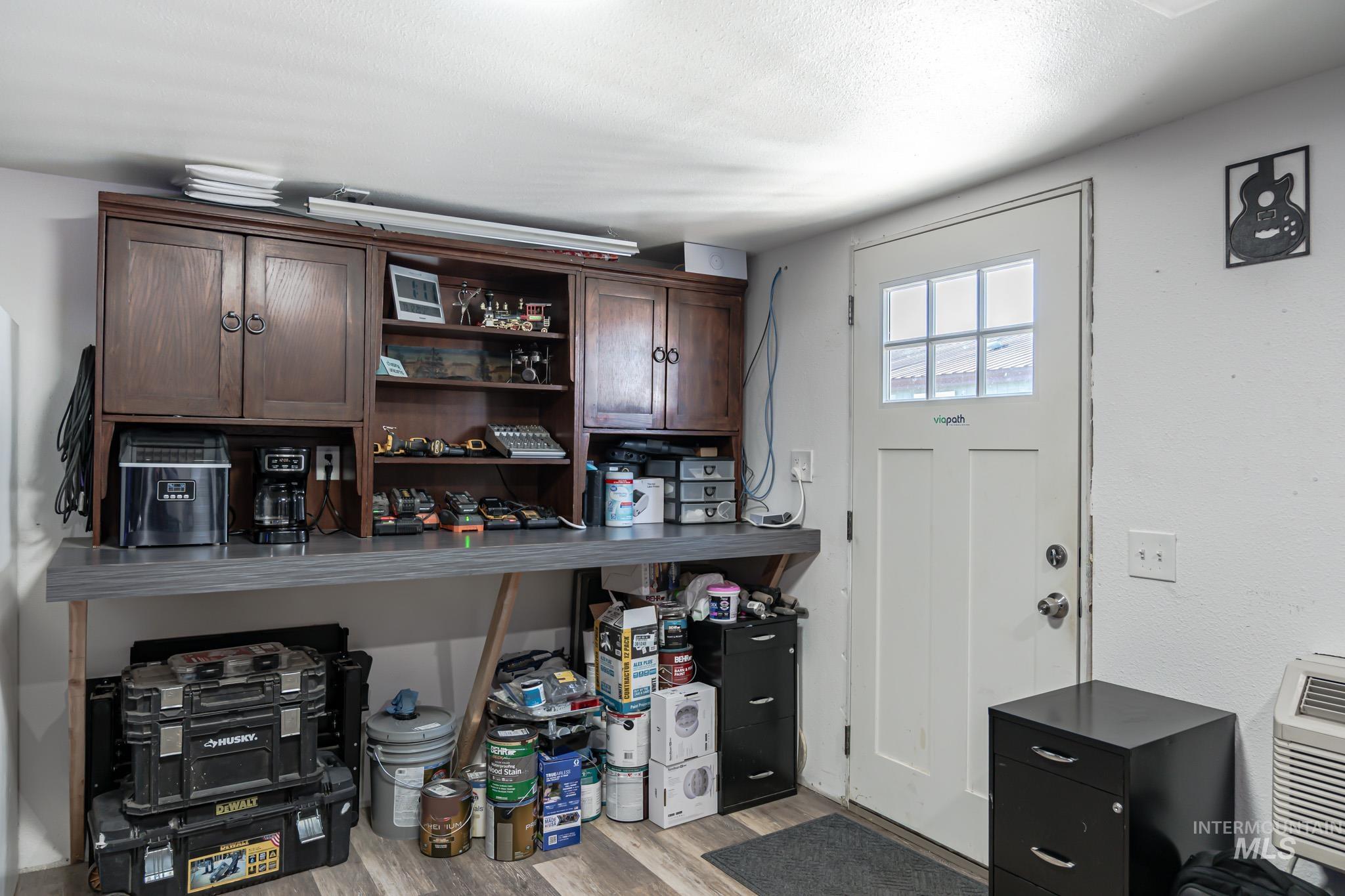 1207 Erlebach Way, Ontario, Oregon 97914, 3 Bedrooms, 2 Bathrooms, Residential For Sale, Price $325,000,MLS 98970263