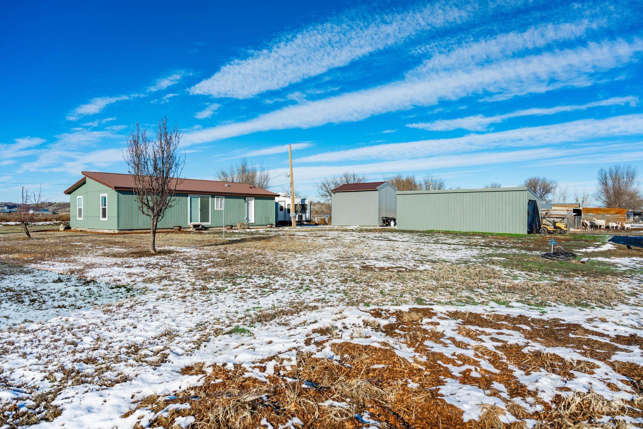 1207 Erlebach Way, Ontario, Oregon 97914, 3 Bedrooms, 2 Bathrooms, Residential For Sale, Price $325,000,MLS 98970263