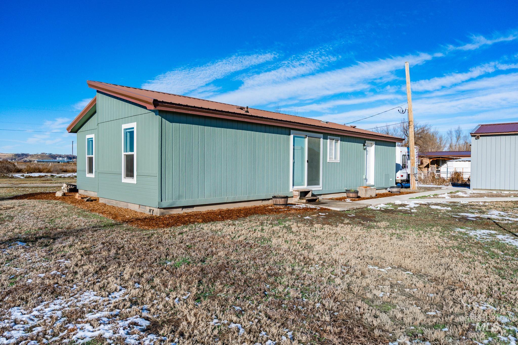 1207 Erlebach Way, Ontario, Oregon 97914, 3 Bedrooms, 2 Bathrooms, Residential For Sale, Price $325,000,MLS 98970263