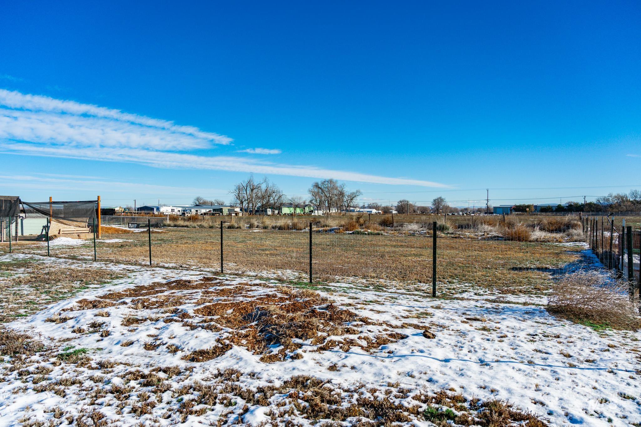 1207 Erlebach Way, Ontario, Oregon 97914, 3 Bedrooms, 2 Bathrooms, Residential For Sale, Price $325,000,MLS 98970263