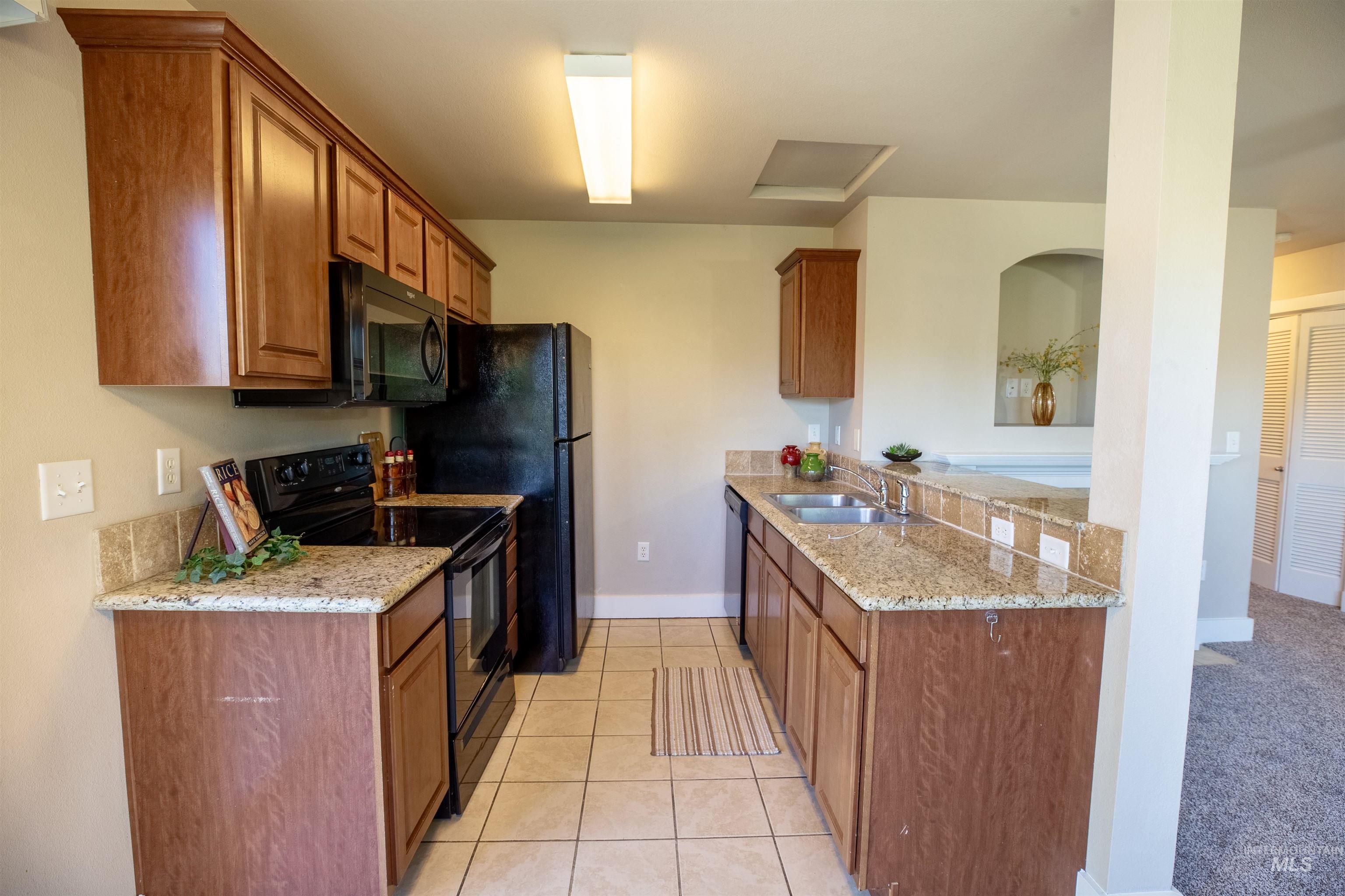 11073 W Garverdale Ln #103, Boise, Idaho 83713, 2 Bedrooms, 2 Bathrooms, Residential For Sale, Price $279,900, 98970265