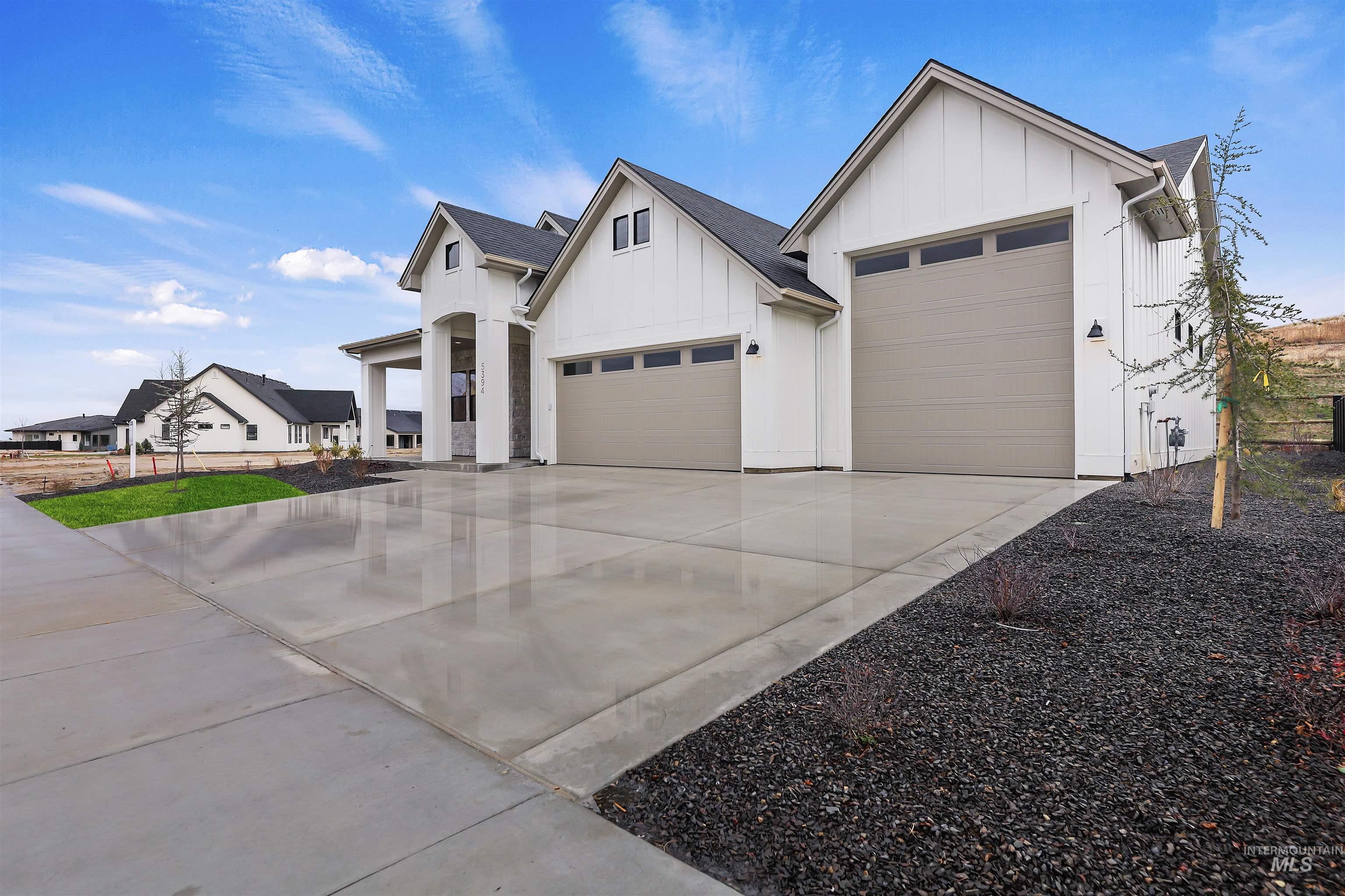 5394 W Haughburn Dr, Eagle, Idaho 83616, 3 Bedrooms, 2.5 Bathrooms, Residential For Sale, Price $849,000,MLS 98970267