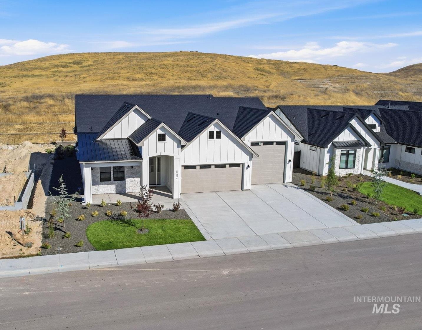 5394 W Haughburn Dr, Eagle, Idaho 83616, 3 Bedrooms, 2.5 Bathrooms, Residential For Sale, Price $799,000, 98970267