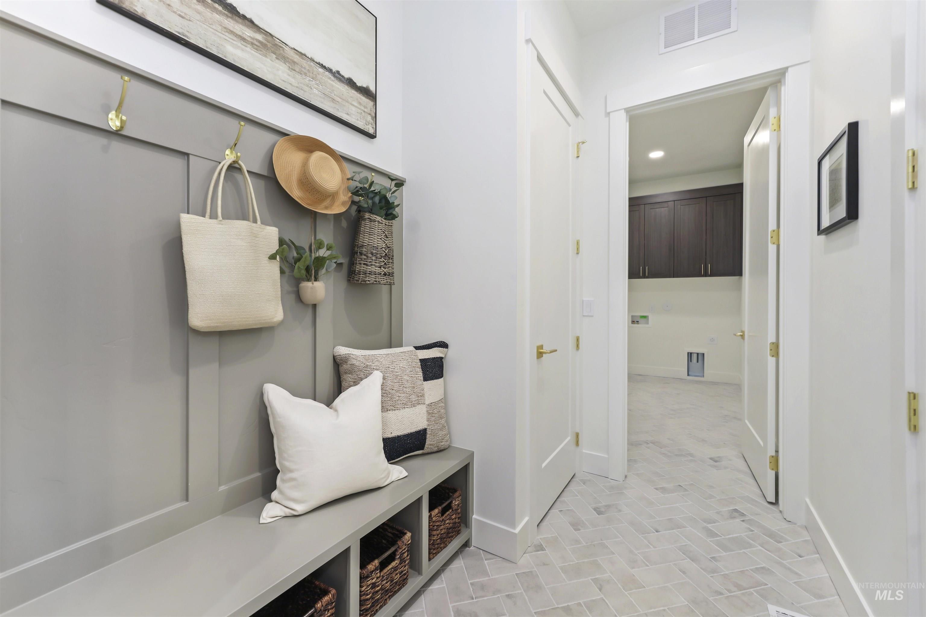 5394 W Haughburn Dr, Eagle, Idaho 83616, 3 Bedrooms, 2.5 Bathrooms, Residential For Sale, Price $929,000, 98970267