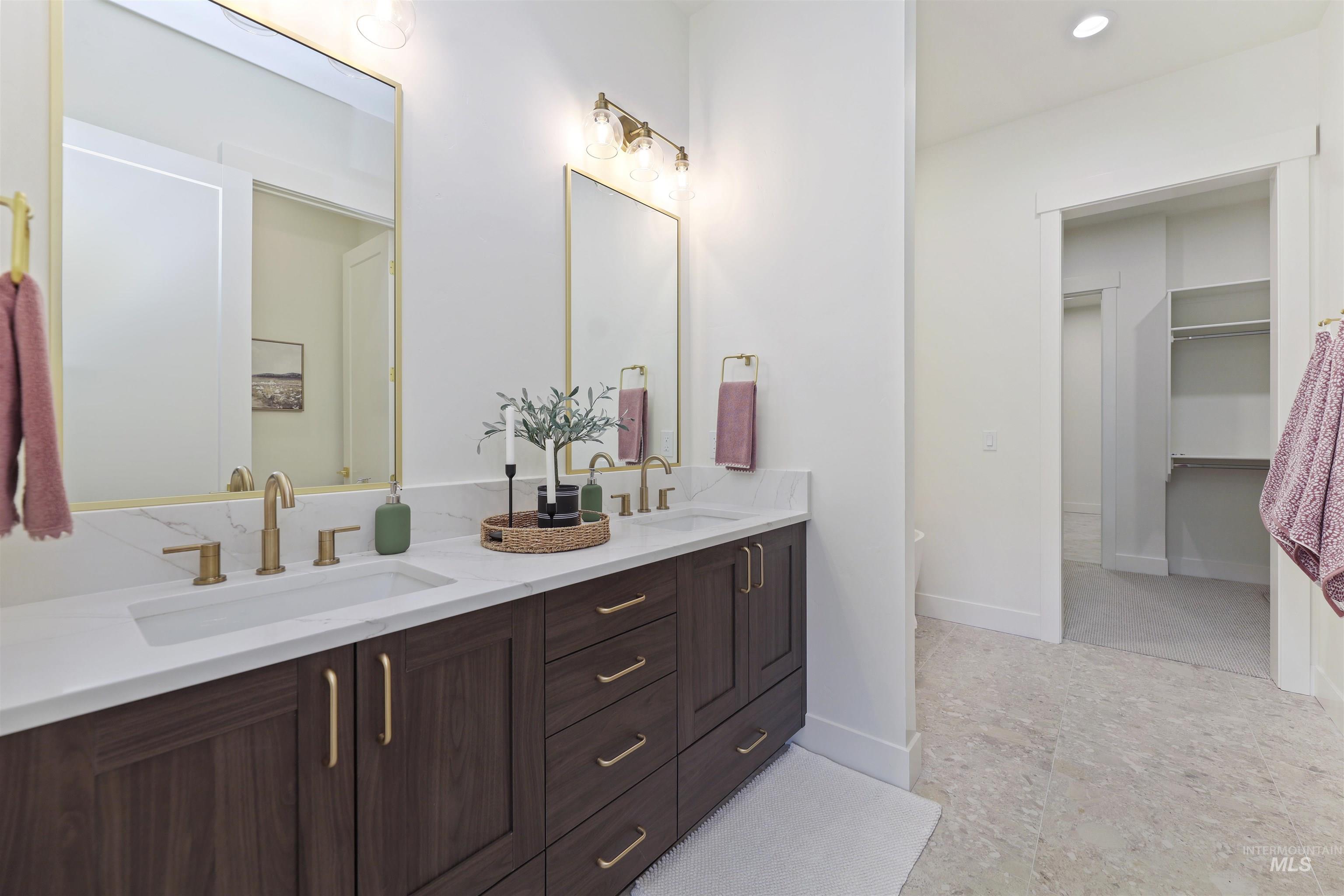 5394 W Haughburn Dr, Eagle, Idaho 83616, 3 Bedrooms, 2.5 Bathrooms, Residential For Sale, Price $929,000, 98970267