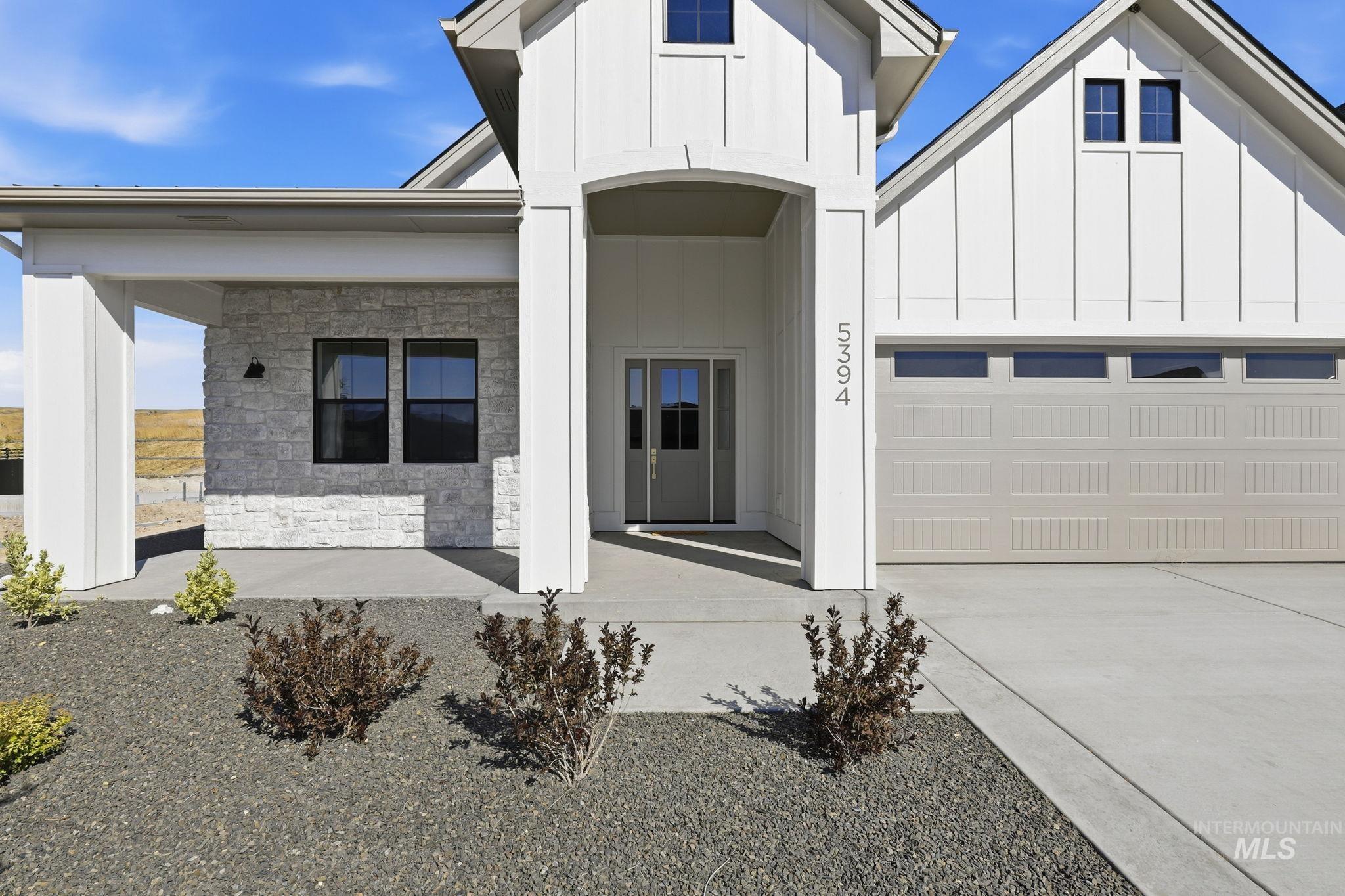 5394 W Haughburn Dr, Eagle, Idaho 83616, 3 Bedrooms, 2.5 Bathrooms, Residential For Sale, Price $849,000, 98970267
