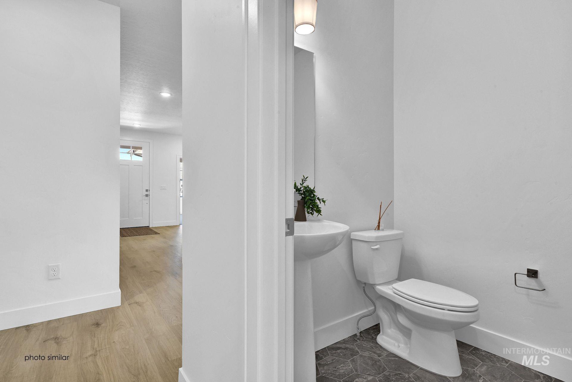 1770 N Green Pine Ln, Star, Idaho 83669, 4 Bedrooms, 2.5 Bathrooms, Residential For Sale, Price $574,900, 98970268