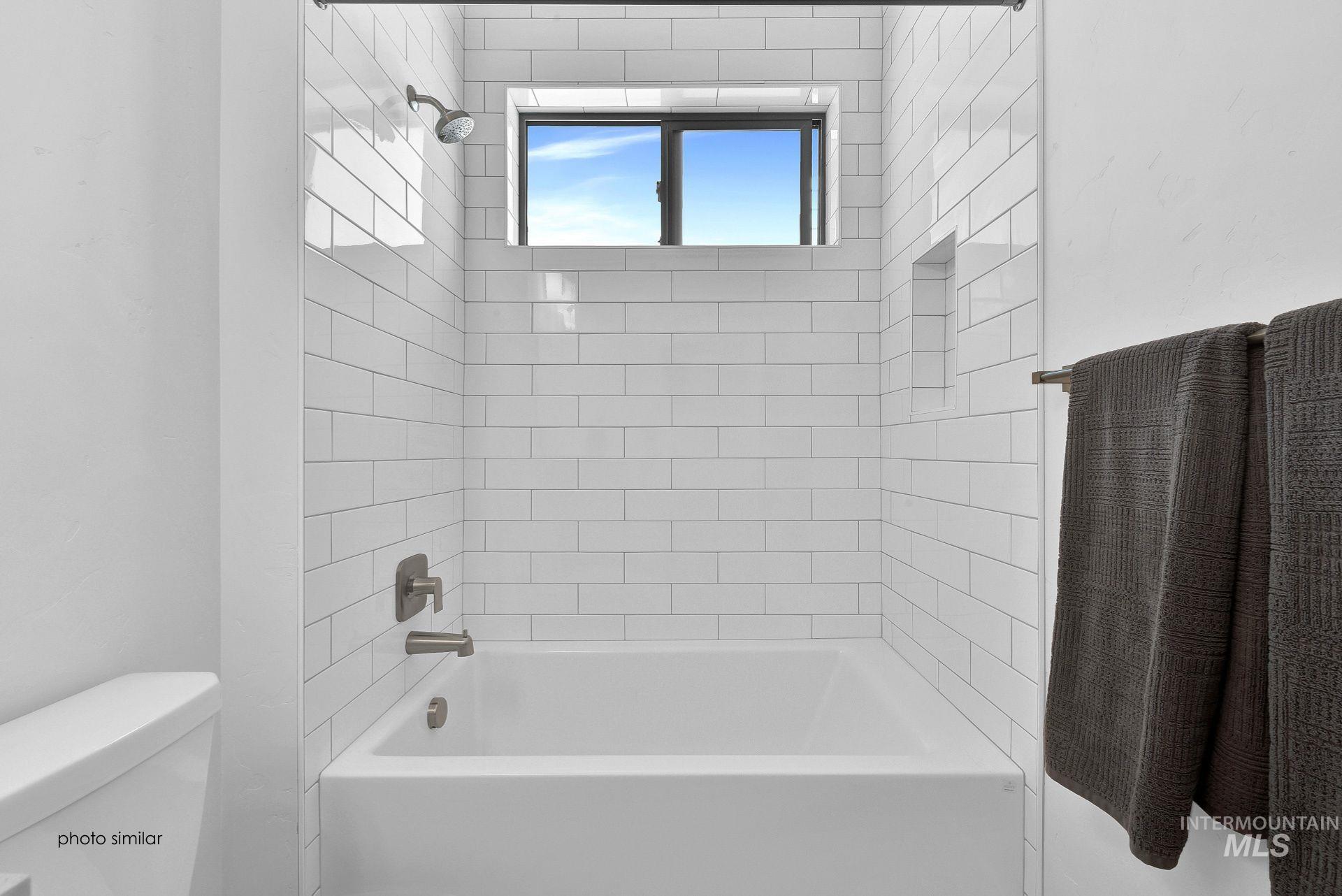 1770 N Green Pine Ln, Star, Idaho 83669, 4 Bedrooms, 2.5 Bathrooms, Residential For Sale, Price $574,900,MLS 98970268