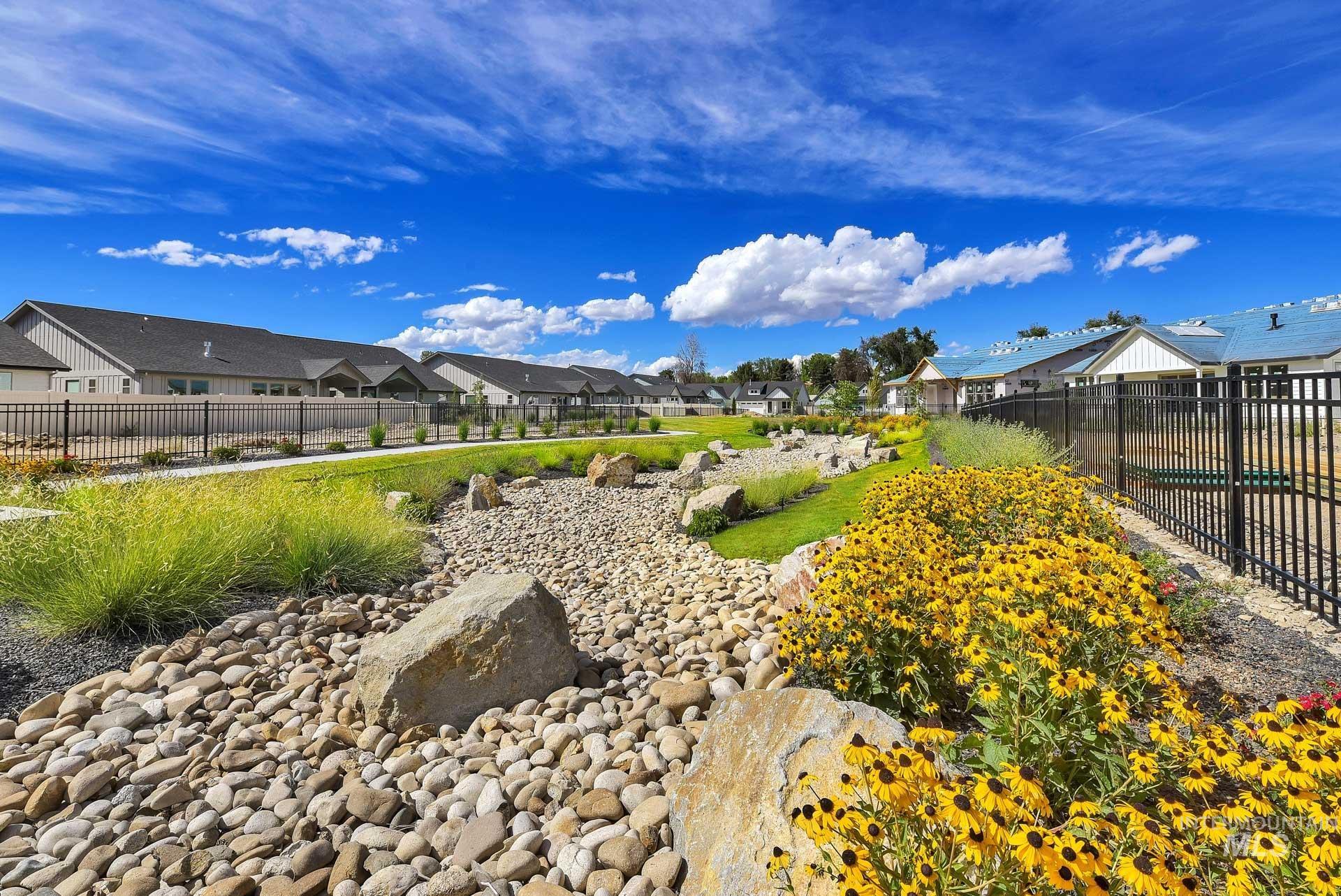 1760 N Green Pine Ln, Star, Idaho 83669, 3 Bedrooms, 2 Bathrooms, Residential For Sale, Price $549,900,MLS 98970269