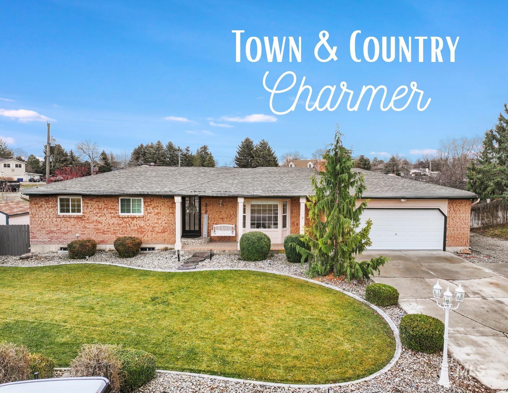 2432 Dorm Dr, Twin Falls, Idaho 83301, 4 Bedrooms, 2 Bathrooms, Residential For Sale, Price $439,000, 98970278