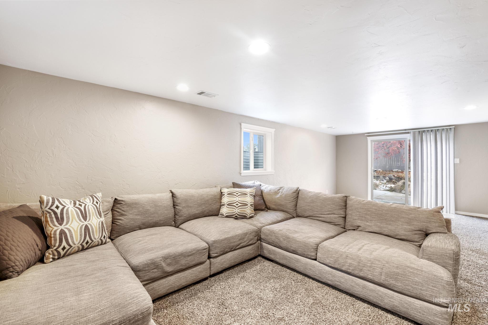 2432 Dorm Dr, Twin Falls, Idaho 83301, 4 Bedrooms, 2 Bathrooms, Residential For Sale, Price $439,000, 98970278