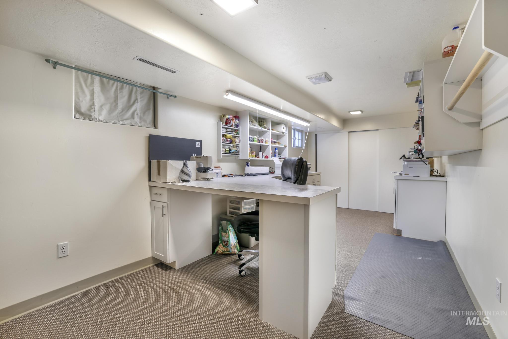 2432 Dorm Dr, Twin Falls, Idaho 83301, 4 Bedrooms, 2 Bathrooms, Residential For Sale, Price $439,000, 98970278