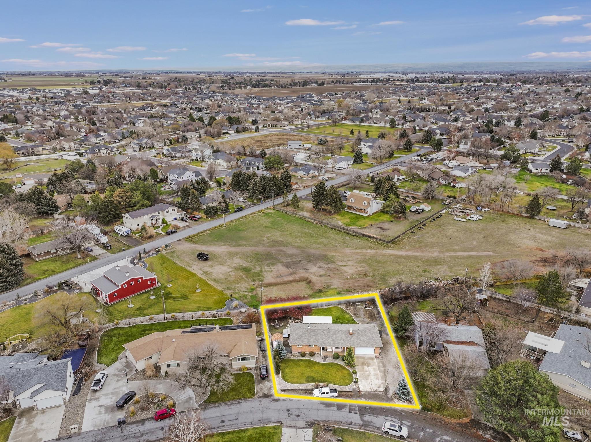 2432 Dorm Dr, Twin Falls, Idaho 83301, 4 Bedrooms, 2 Bathrooms, Residential For Sale, Price $439,000, 98970278