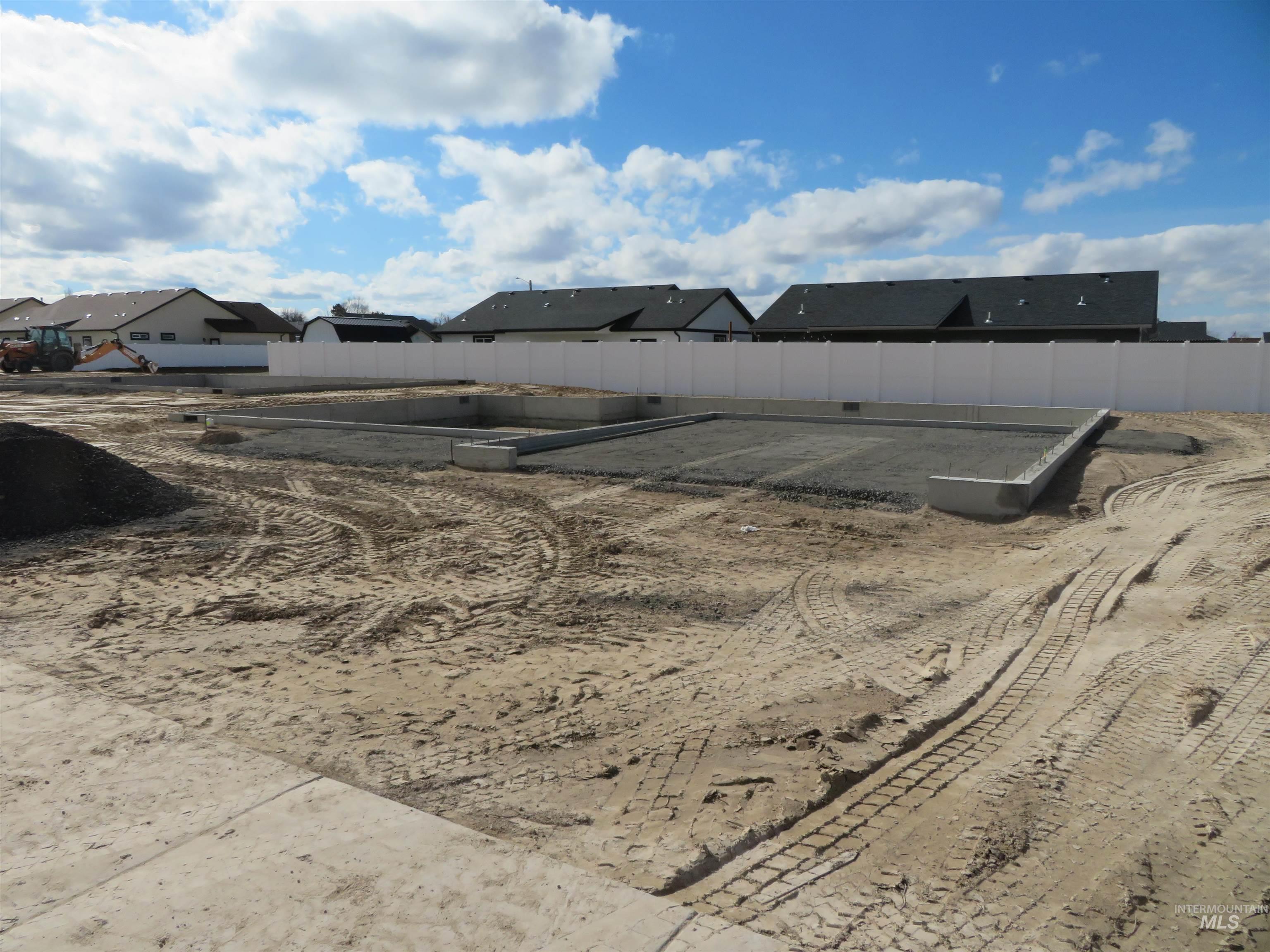 1414 Haizlee Way, Twin Falls, Idaho 83301, 3 Bedrooms, 2 Bathrooms, Residential For Sale, Price $399,900,MLS 98970280