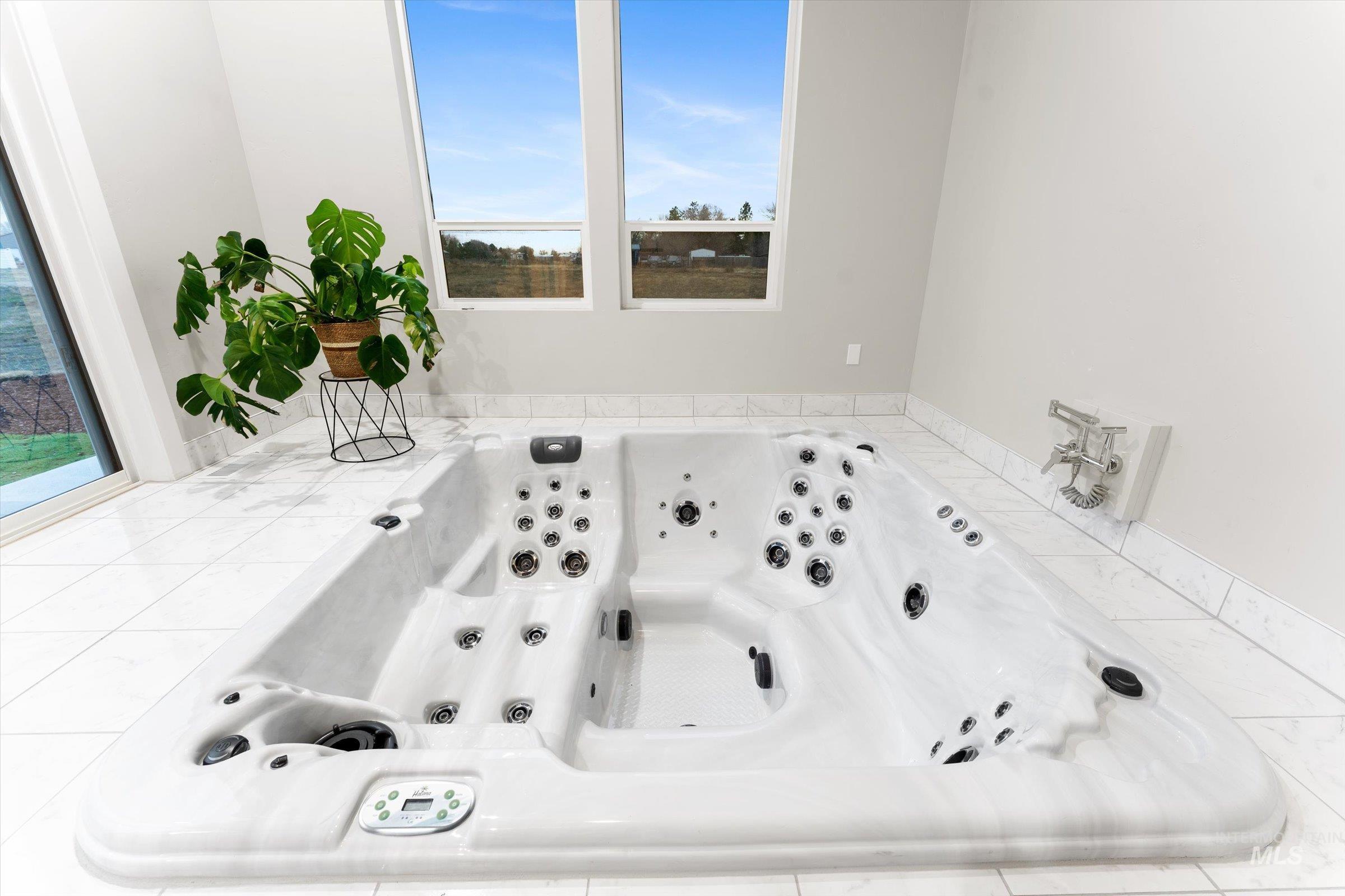 4460 NW Purple Sage, Mountain Home, Idaho 83647-5602, 3 Bedrooms, 2 Bathrooms, Residential For Sale, Price $699,000, 98970291